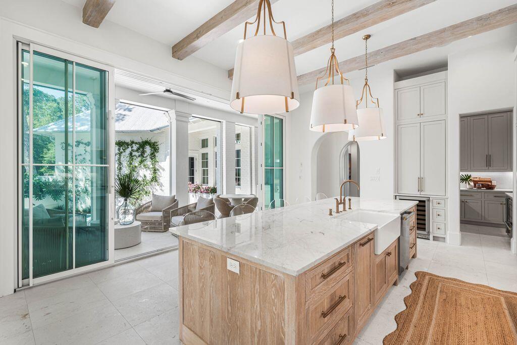 CHURCHILL OAKS - Residential