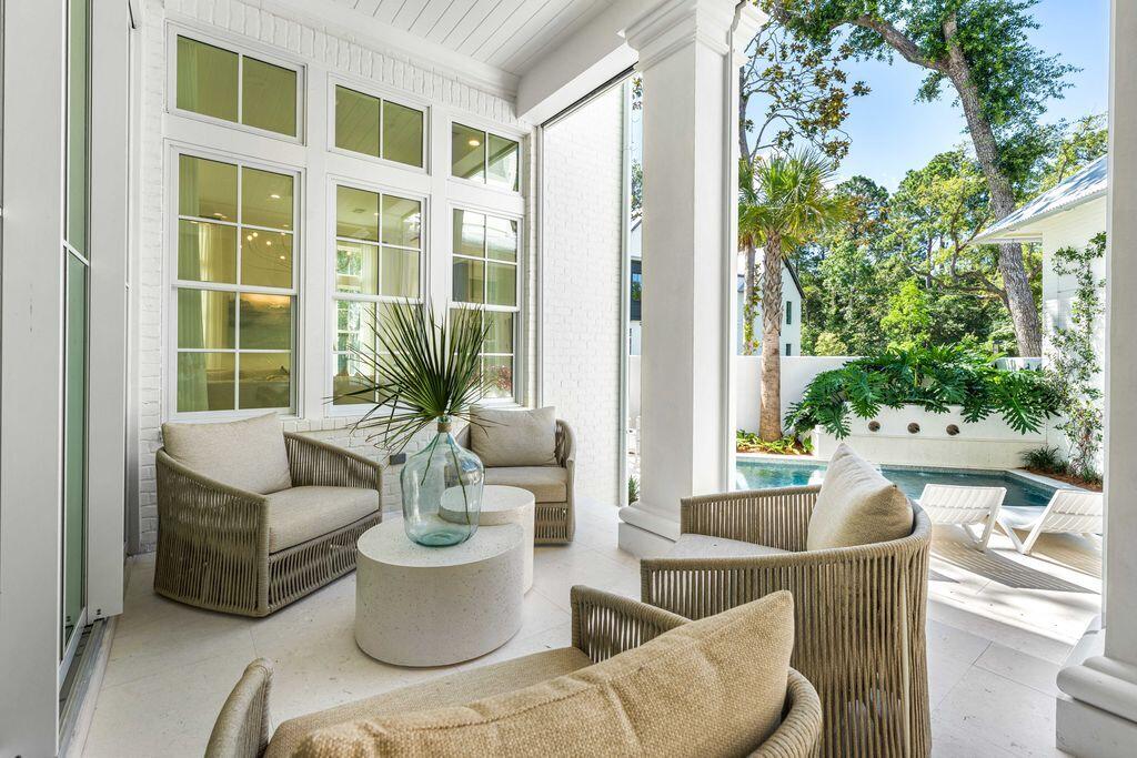 CHURCHILL OAKS - Residential