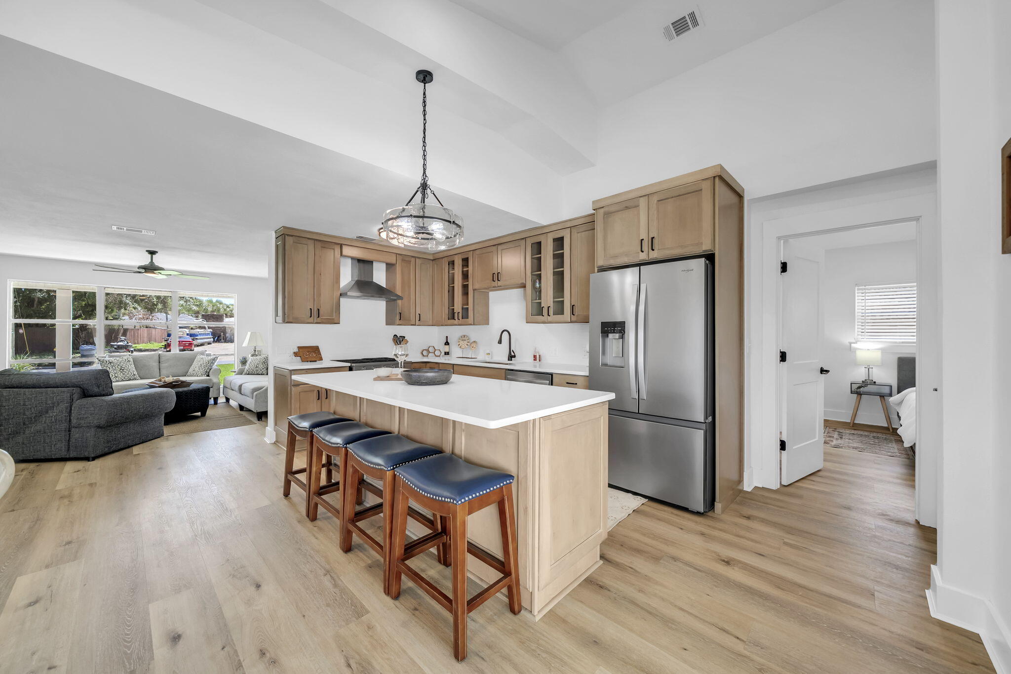 ELLIOTTS POINT 8TH ADDN - Residential
