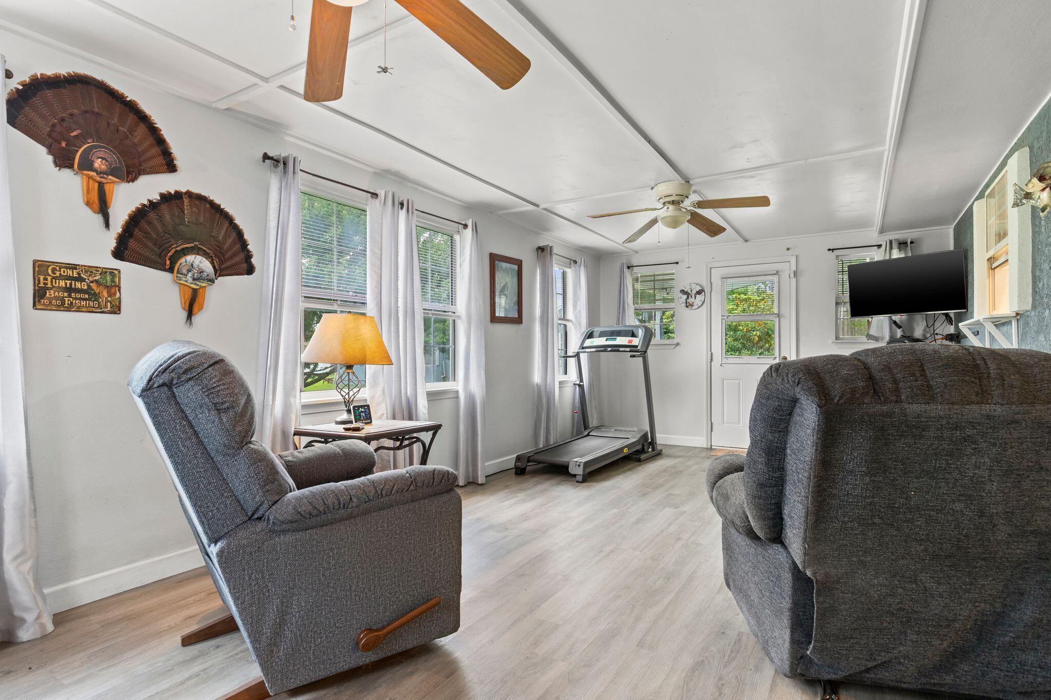 STEEL FIELD RD - Residential