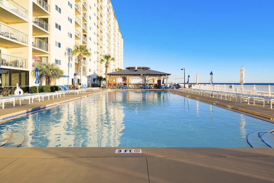 REGENCY TOWERS - Residential