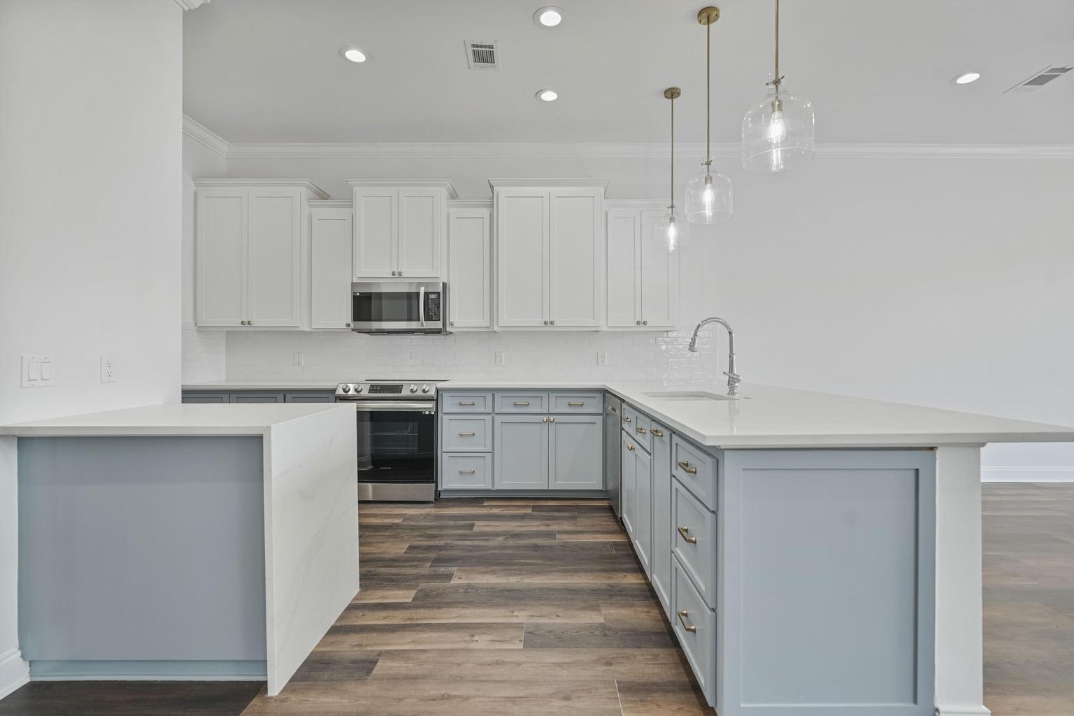 RIVIERA BEACH - Residential Lease