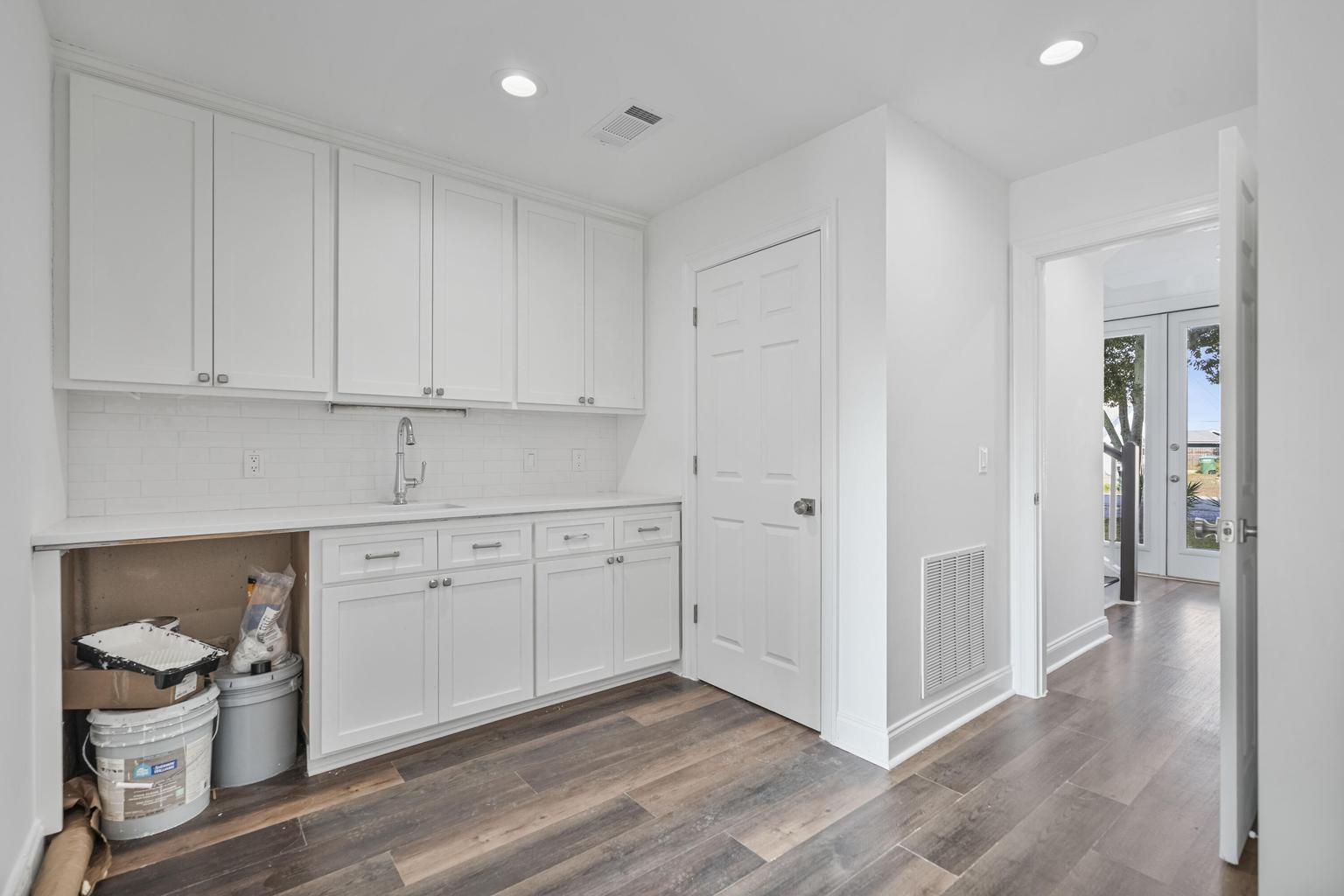 RIVIERA BEACH - Residential Lease