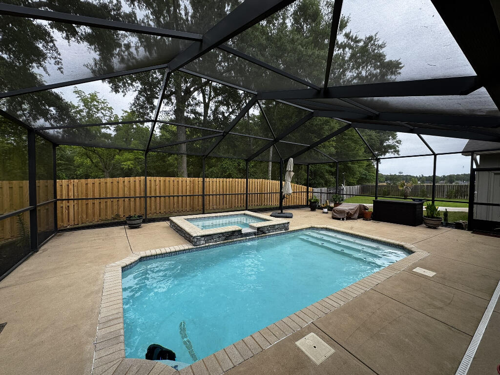 ASHLEY PLANTATION PHASE 4-B LOT 24 BLK J AS DES IN OR 4221 PG 321 - Residential