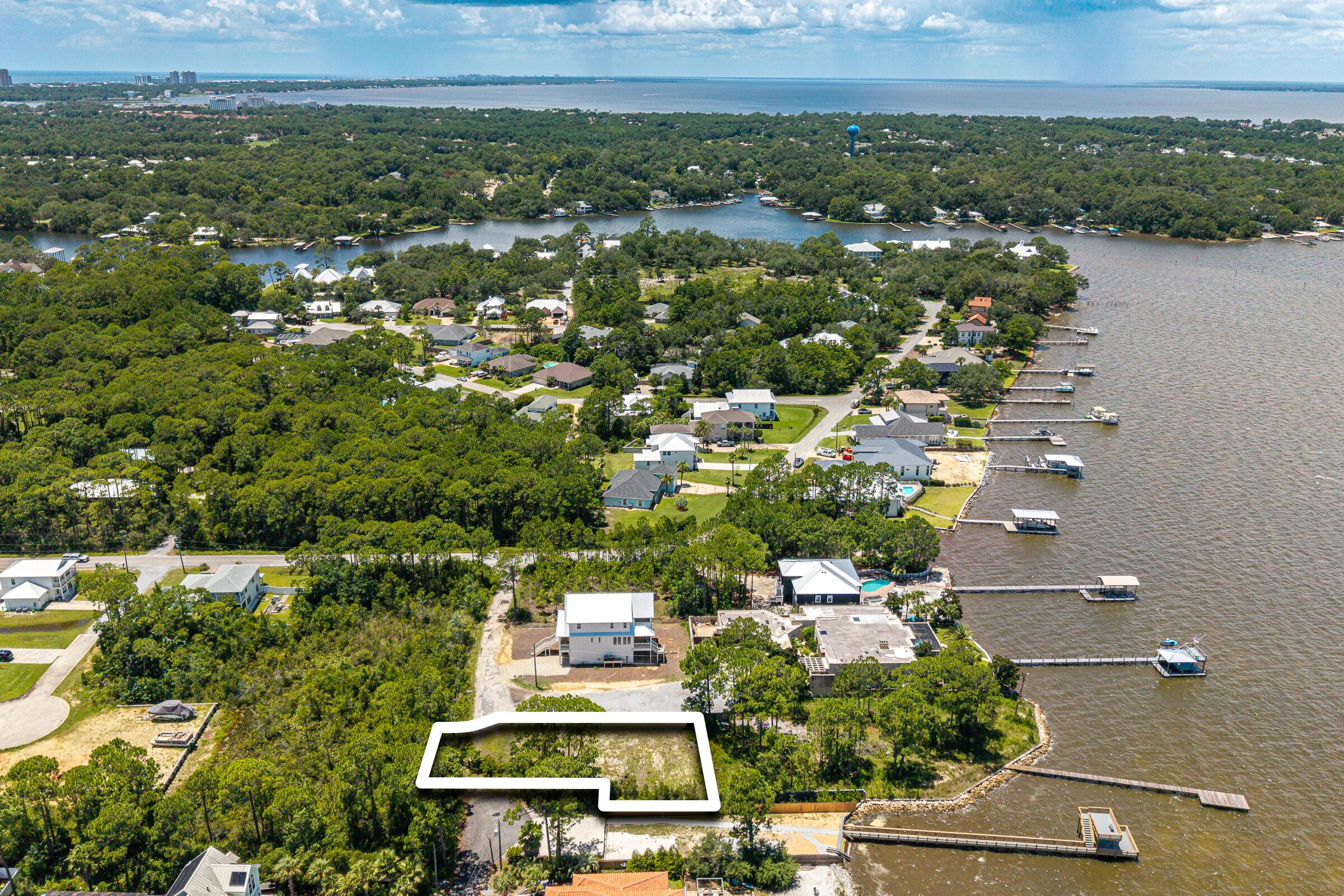 SHELTER COVE ESTATES - Land
