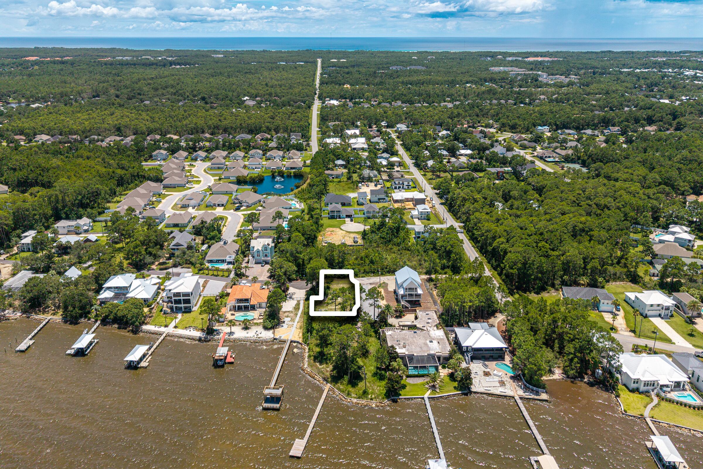 SHELTER COVE ESTATES - Land