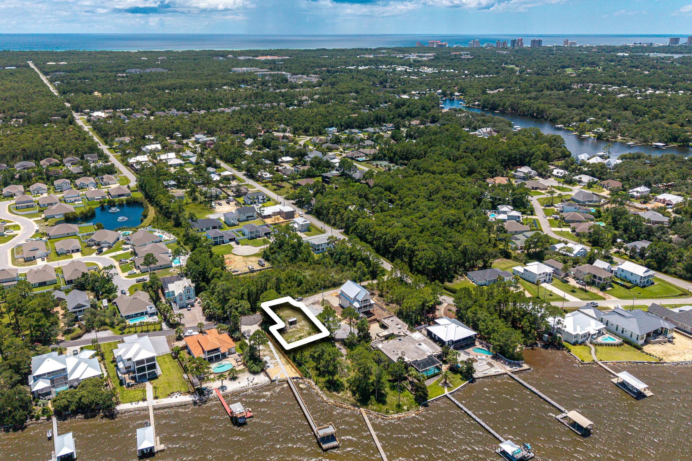 SHELTER COVE ESTATES - Land