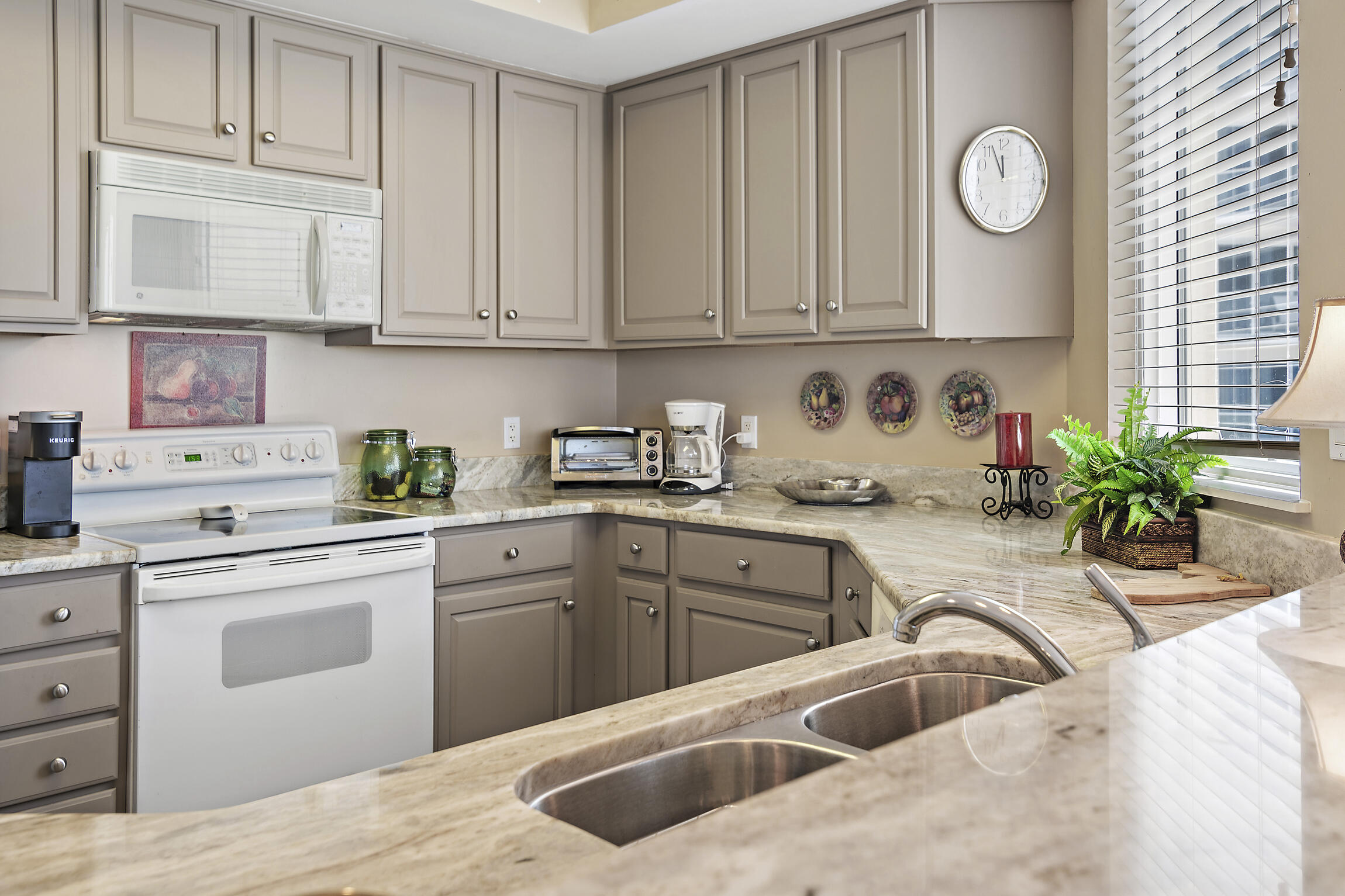 Silver Beach Towers - Residential