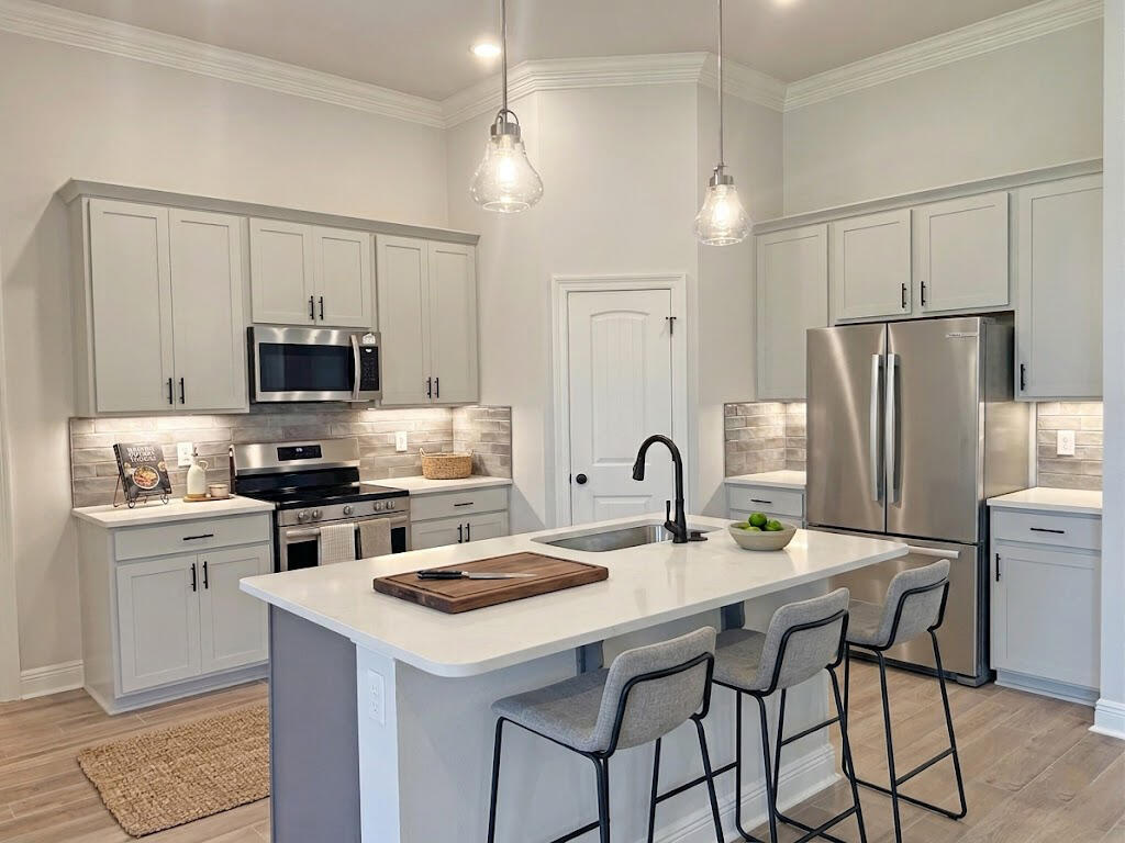 HAMMOCK BAY - BIRD SONG - Residential