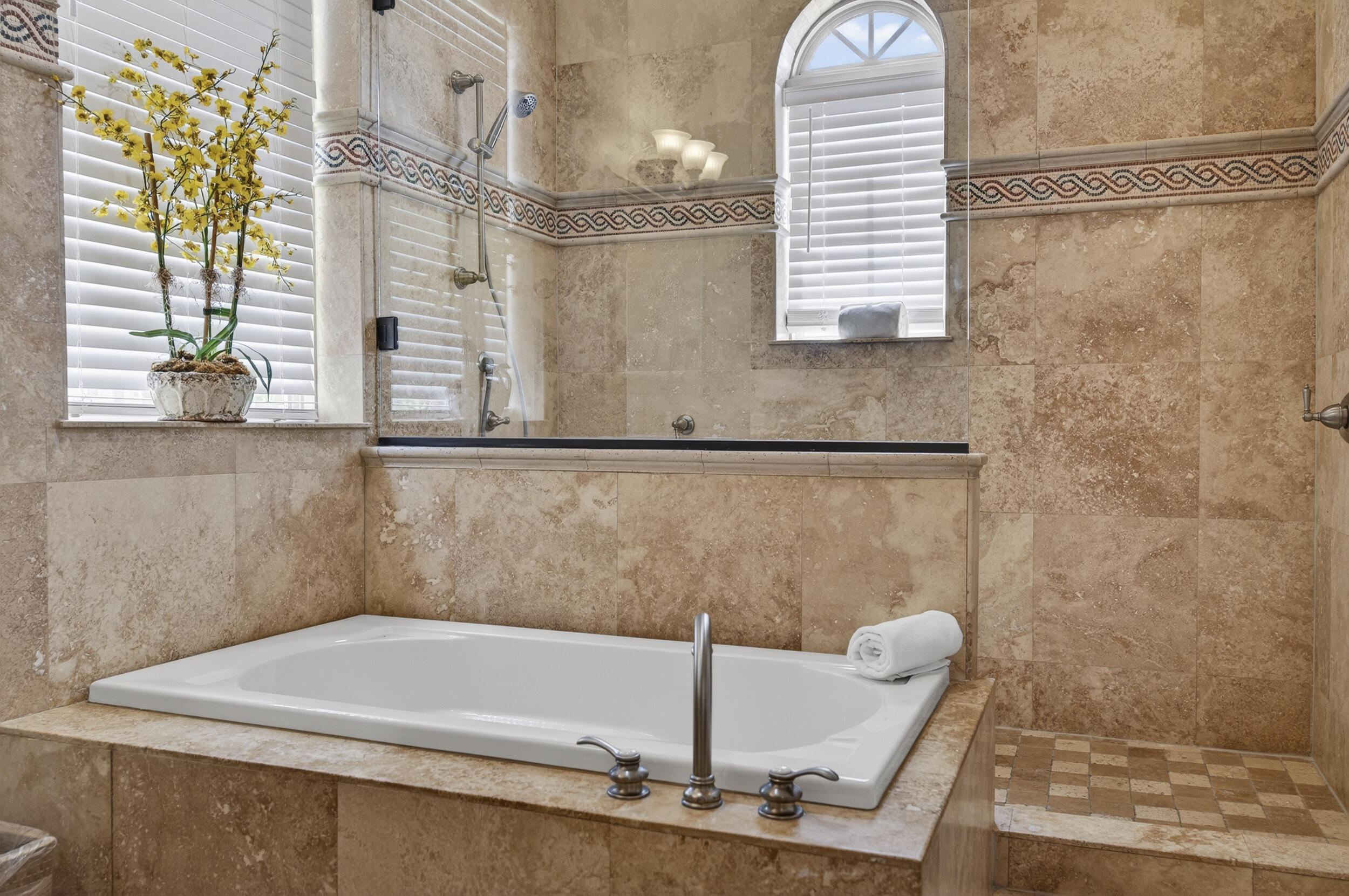 SAINT TROPEZ - Residential