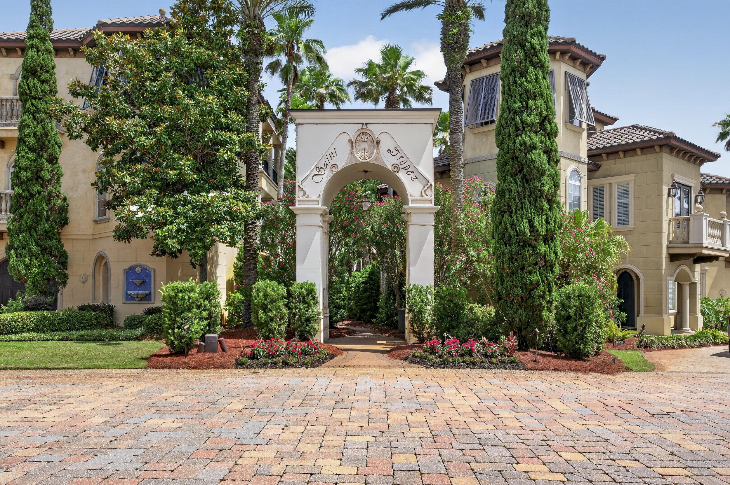 SAINT TROPEZ - Residential