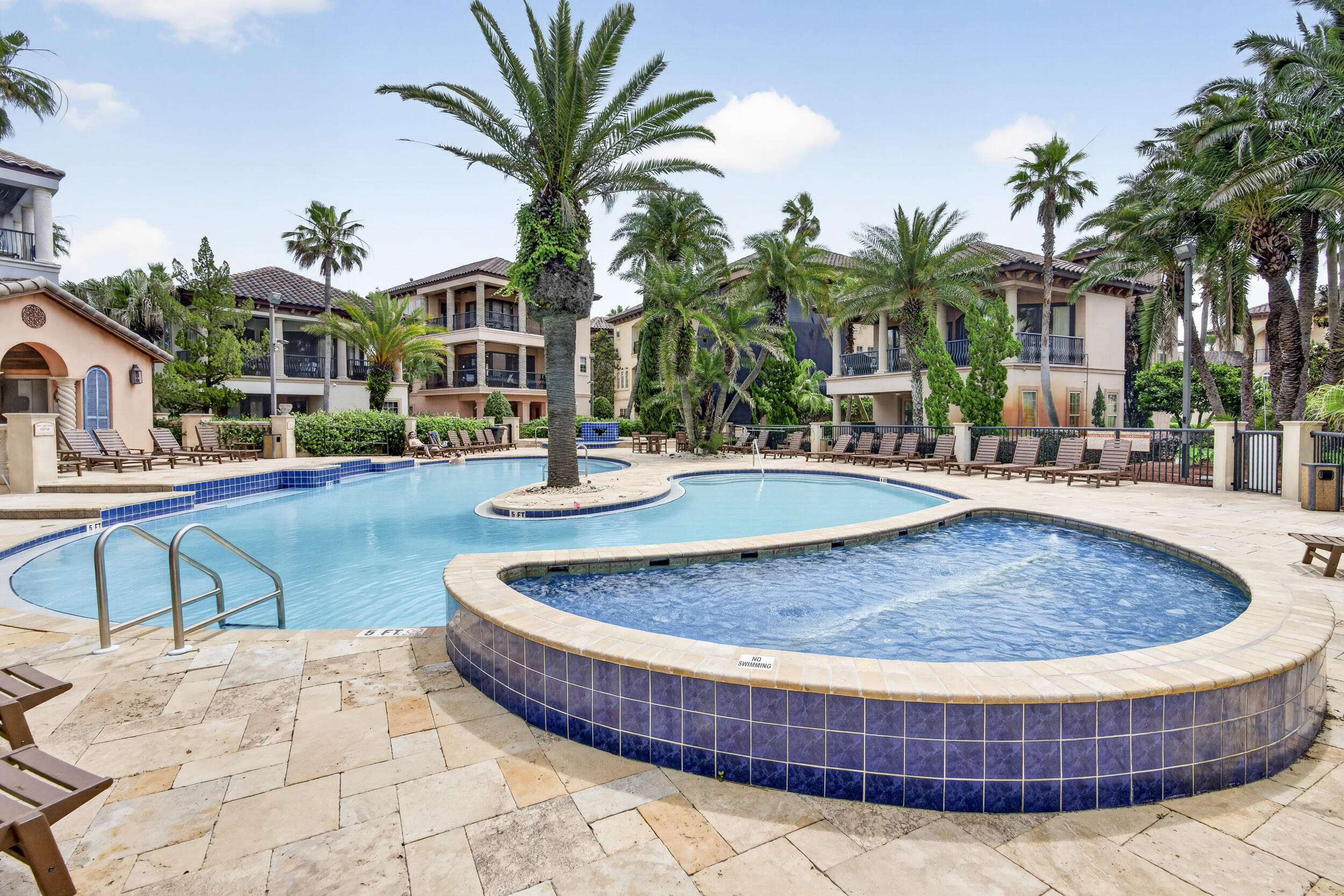 SAINT TROPEZ - Residential
