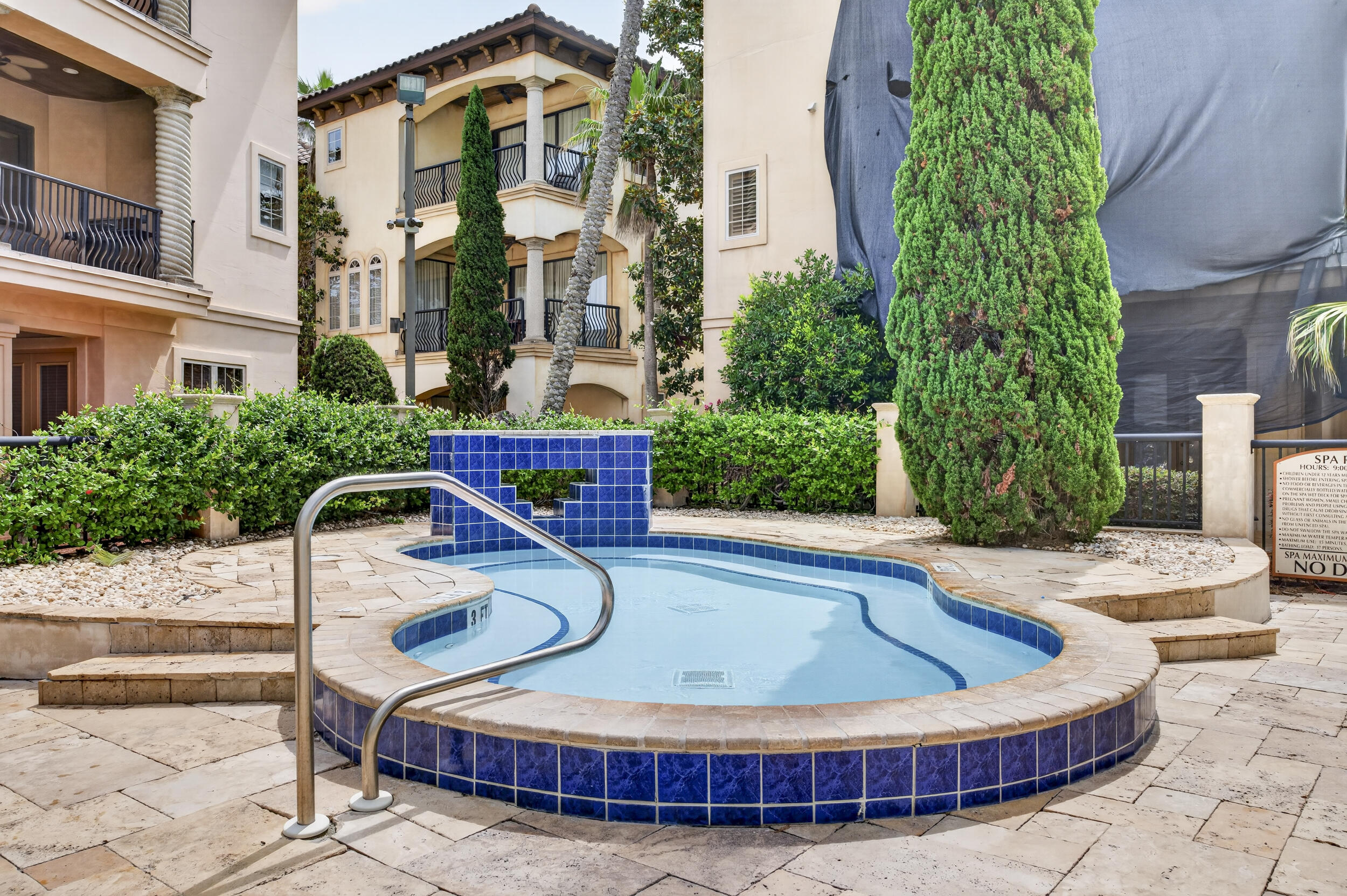 SAINT TROPEZ - Residential