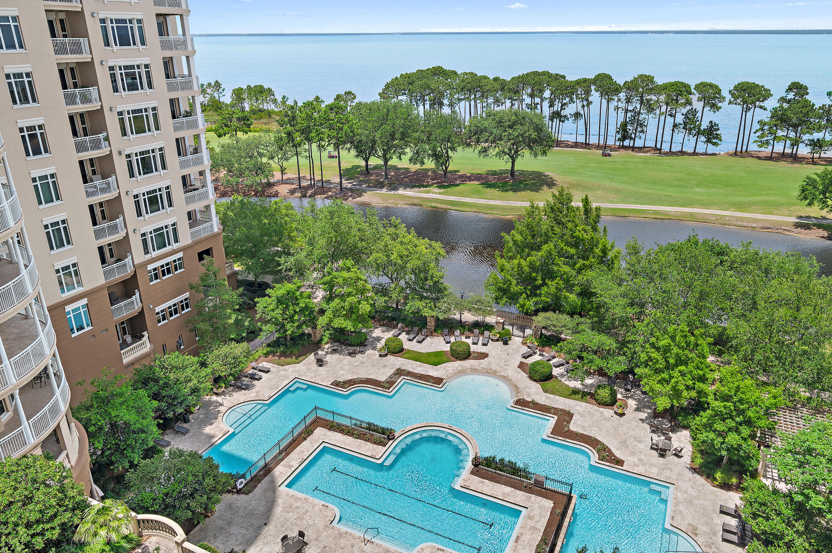 ONE WATER PLACE - Residential Lease