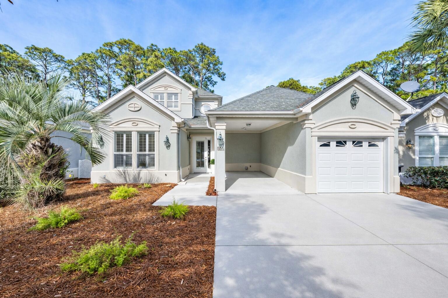 FAIRWAY VILLAS - Residential