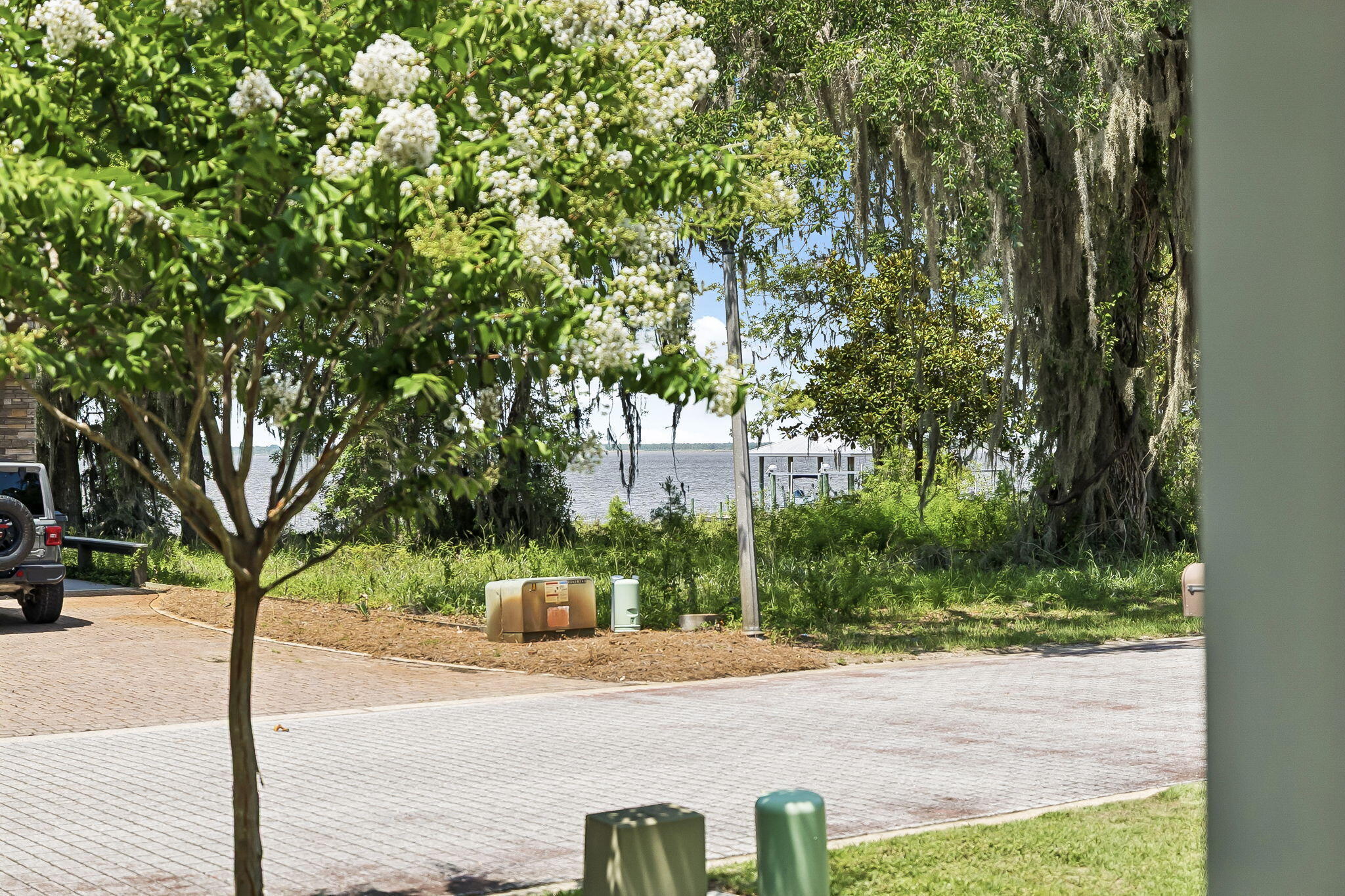 GRAYTON BAYOU - Land