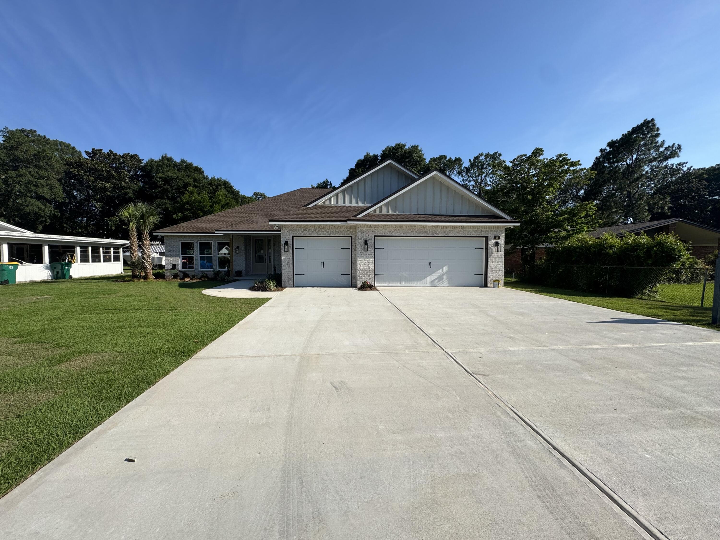 BAYOU POQUITO - Residential
