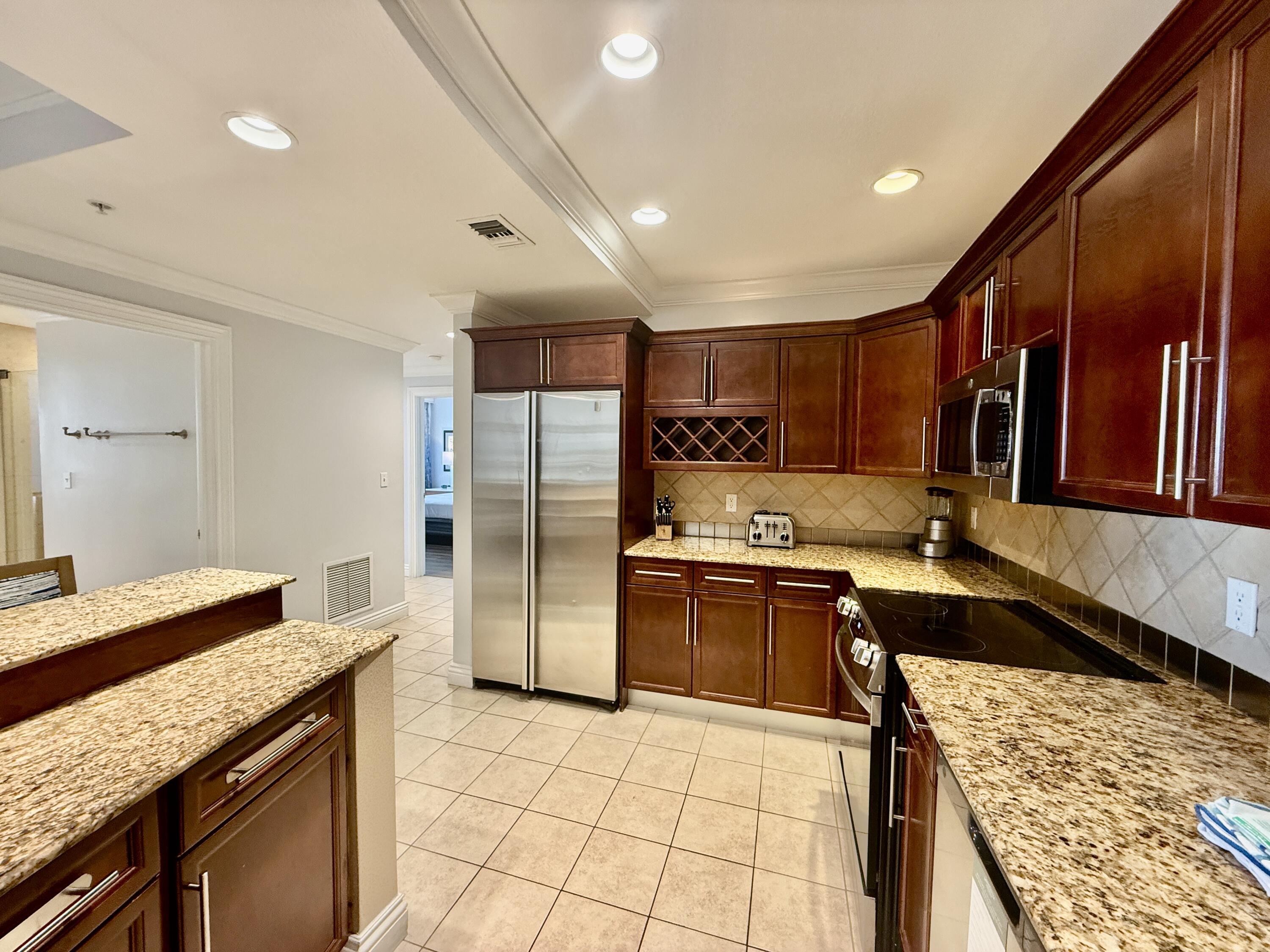EMERALD GRANDE - Residential