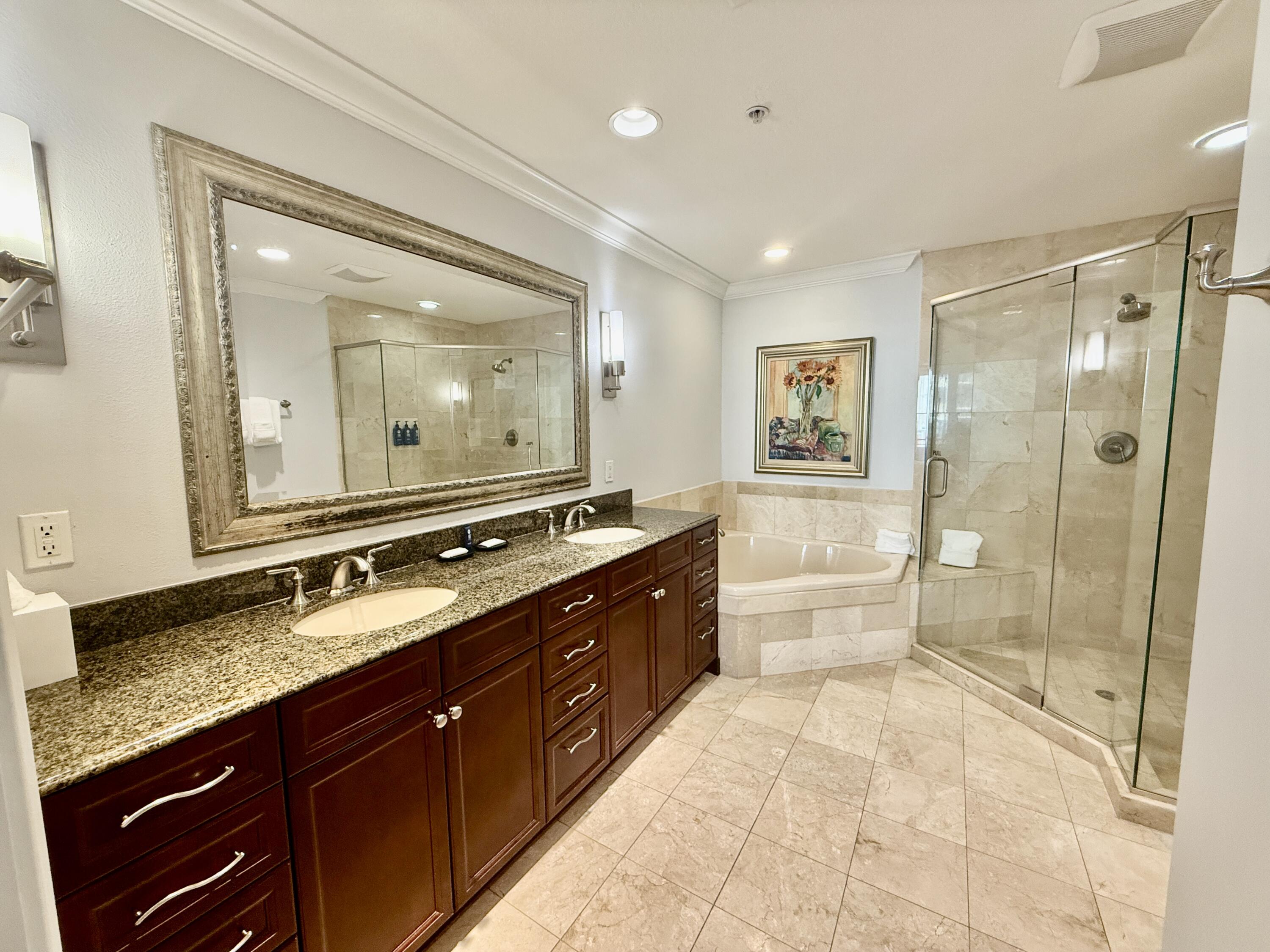 EMERALD GRANDE - Residential