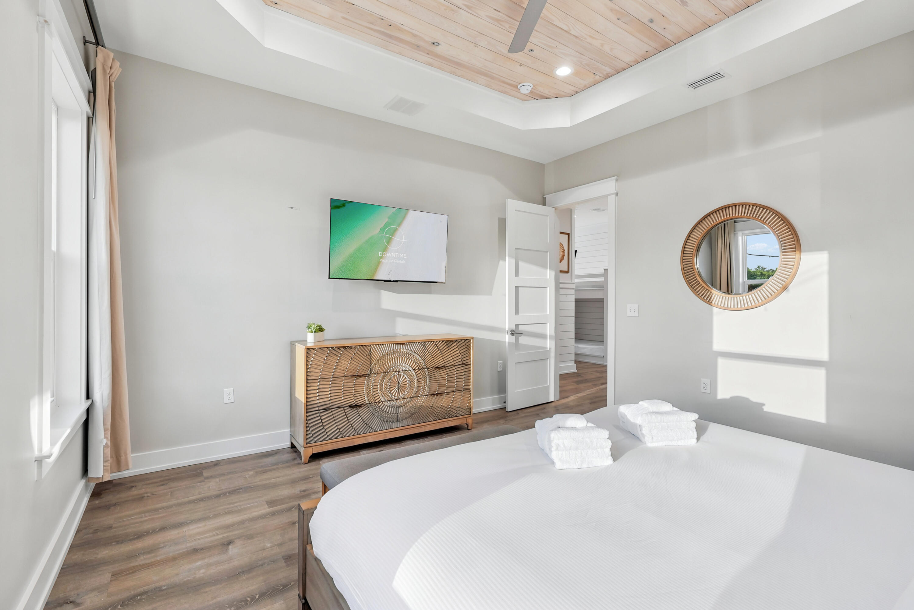 LAGUNA BEACH - Residential