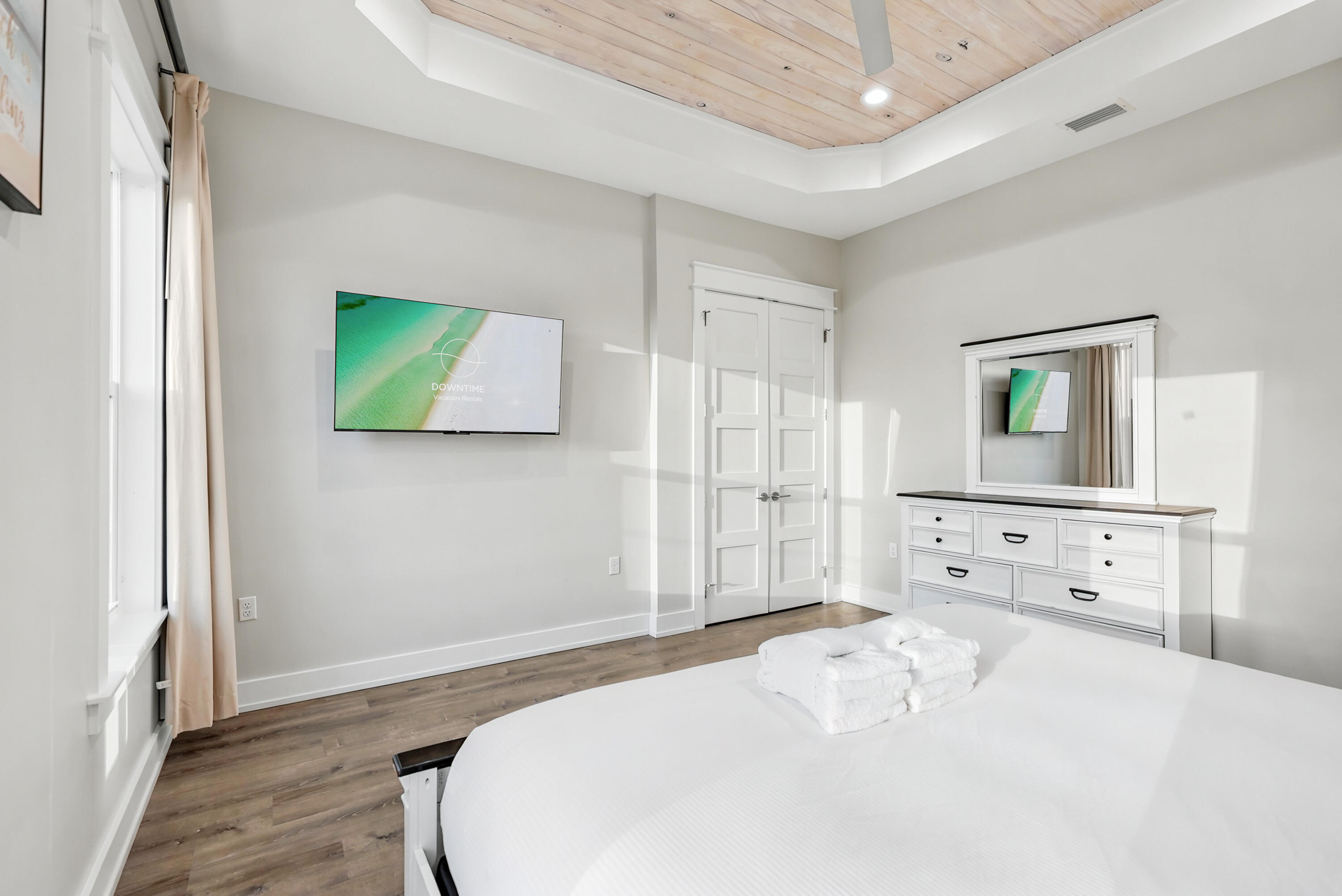 LAGUNA BEACH - Residential