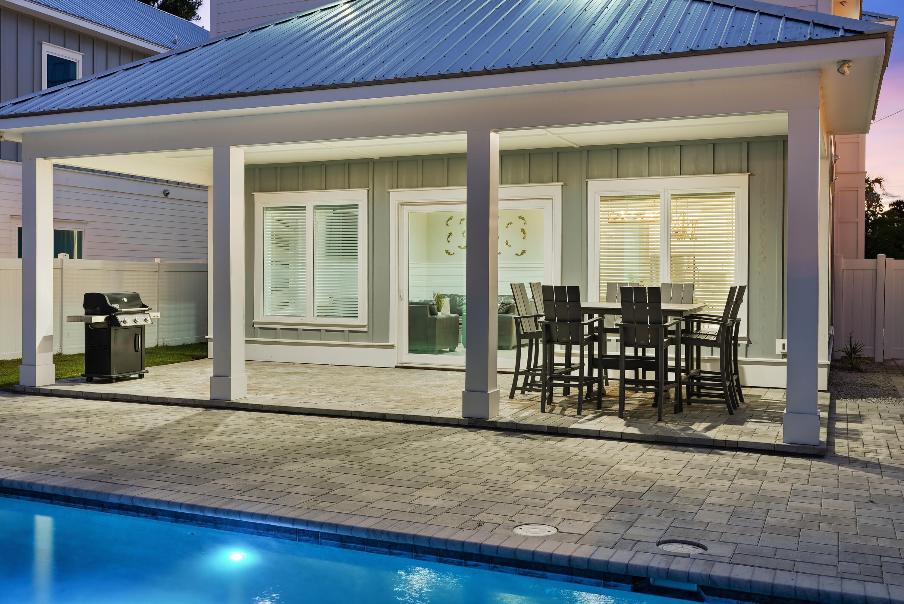 LAGUNA BEACH - Residential