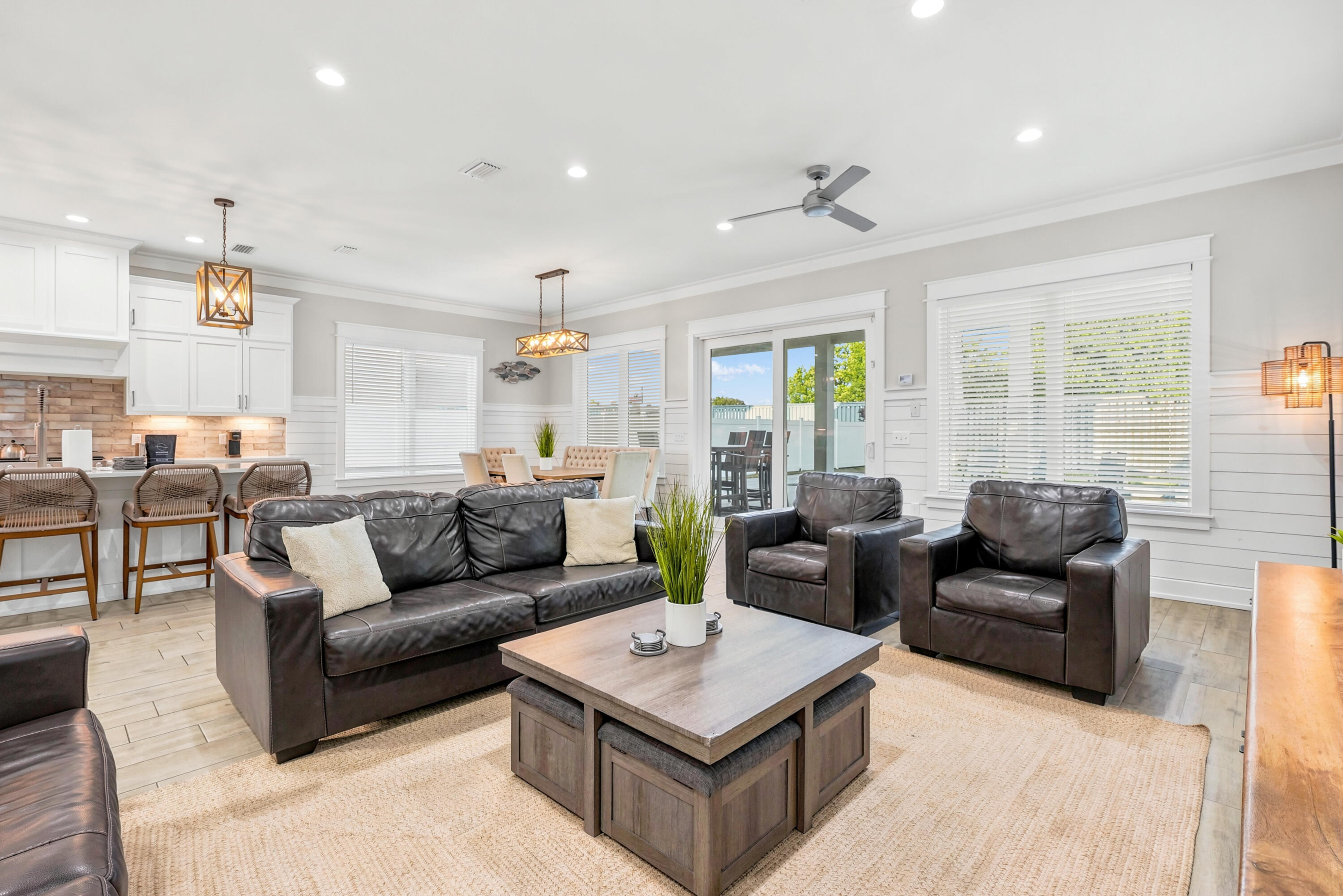 LAGUNA BEACH - Residential