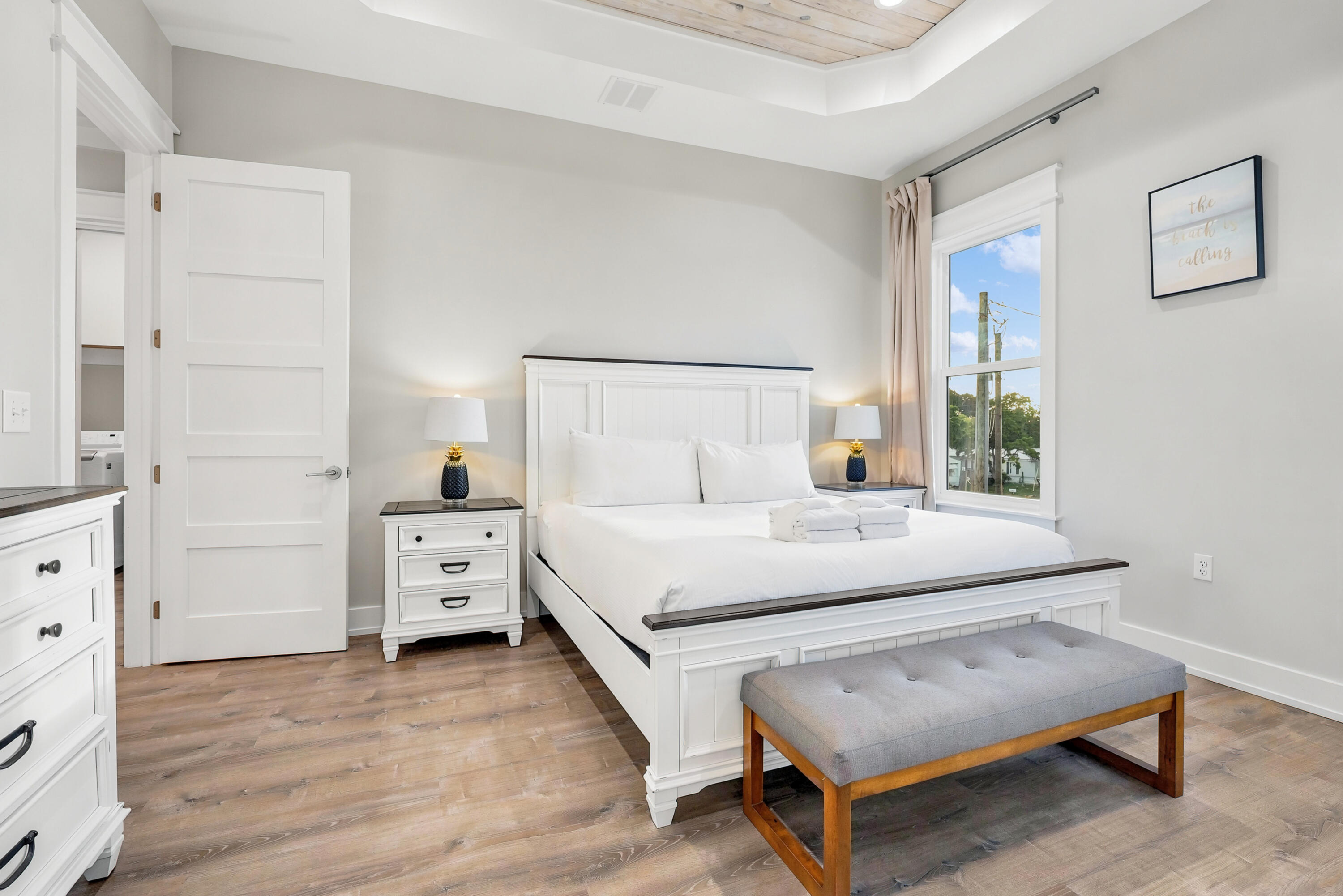 LAGUNA BEACH - Residential
