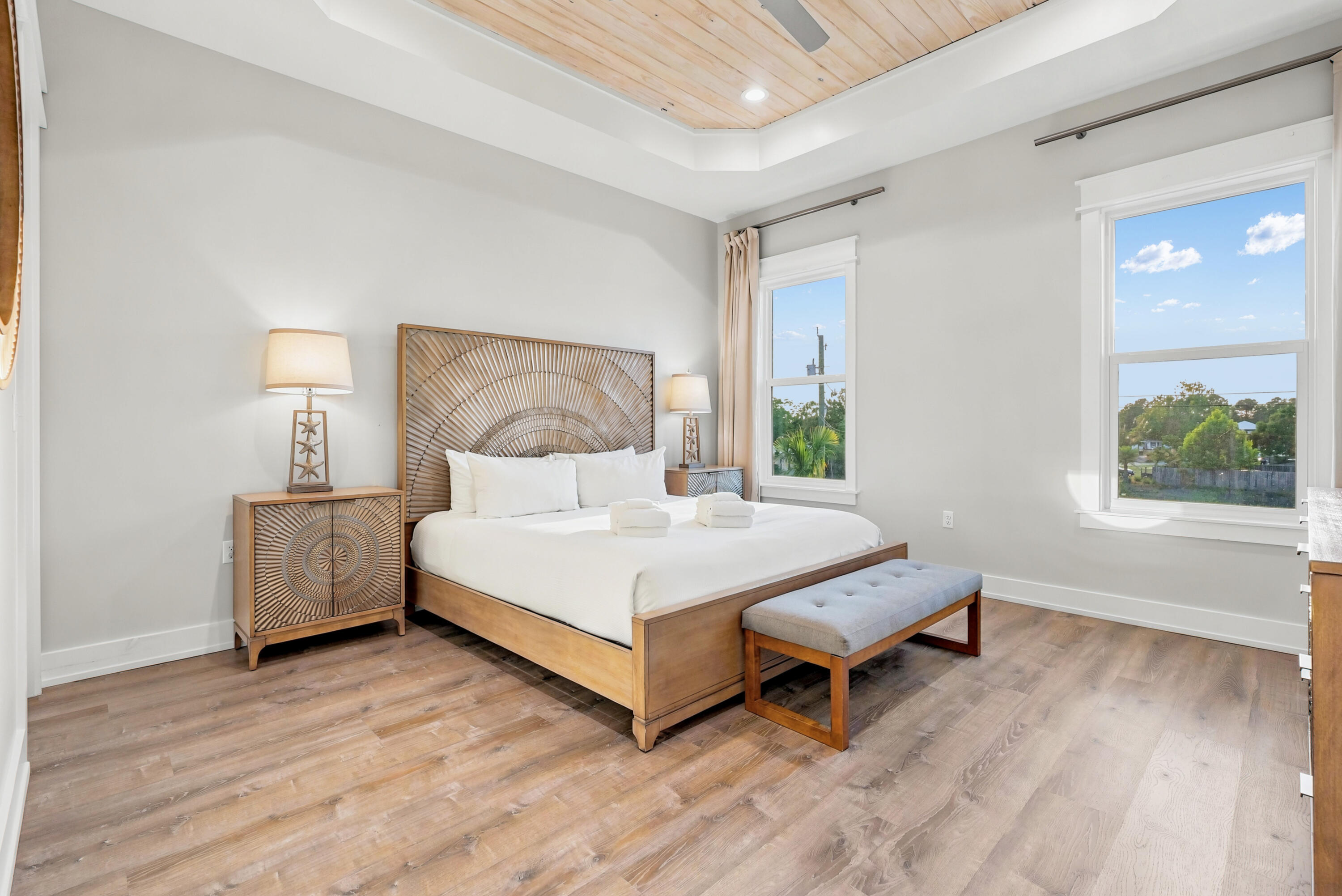 LAGUNA BEACH - Residential
