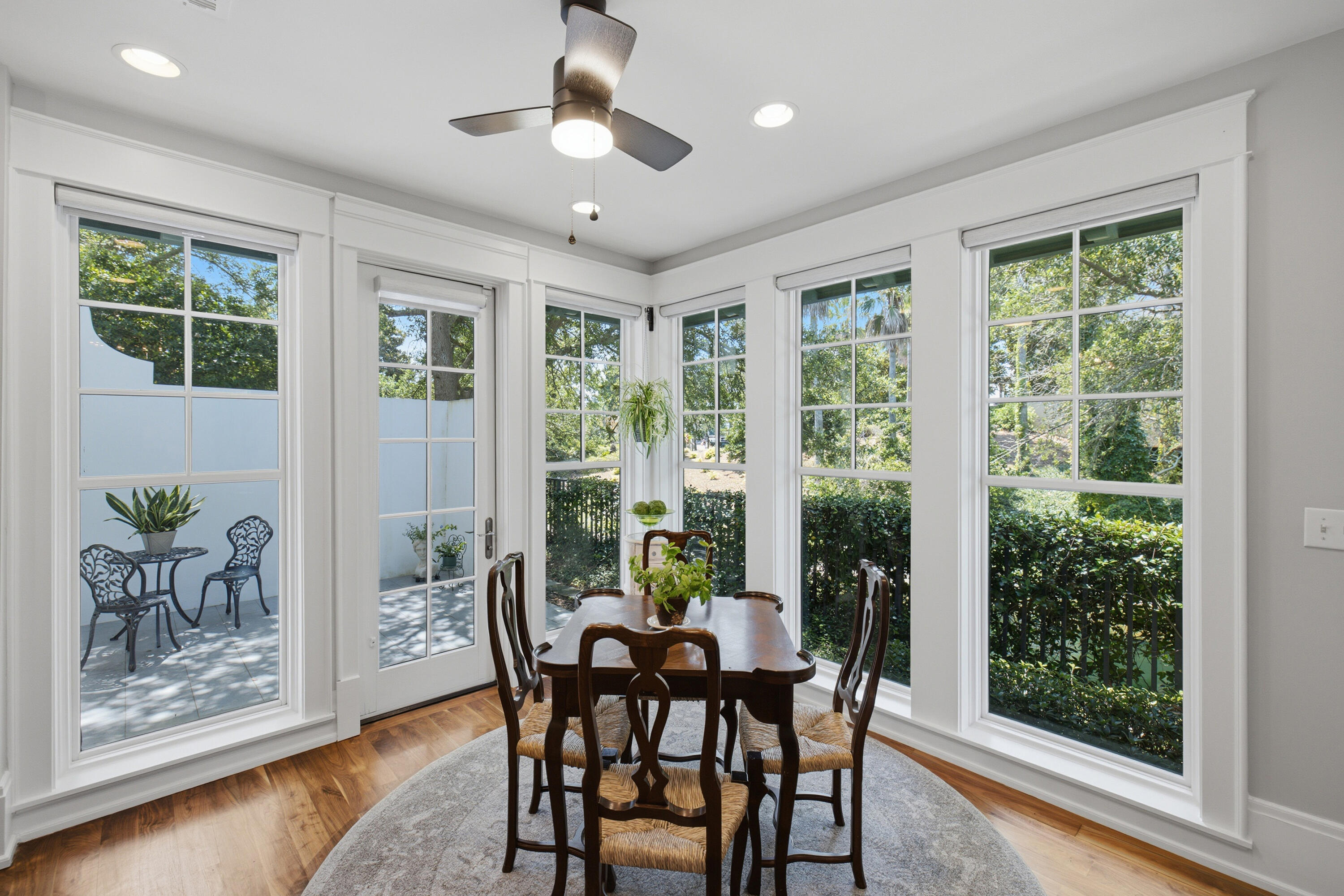 ISLAND ESTATES - Residential