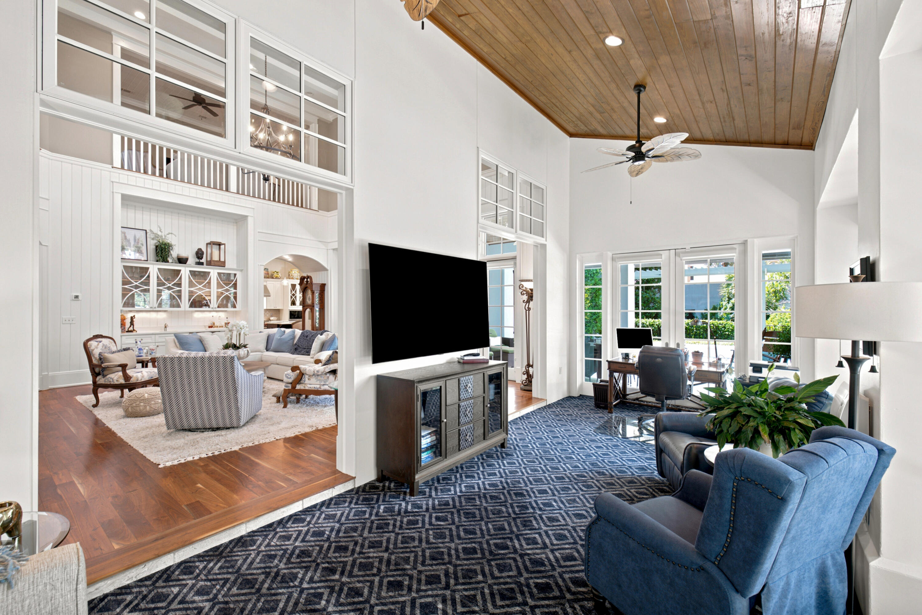 ISLAND ESTATES - Residential