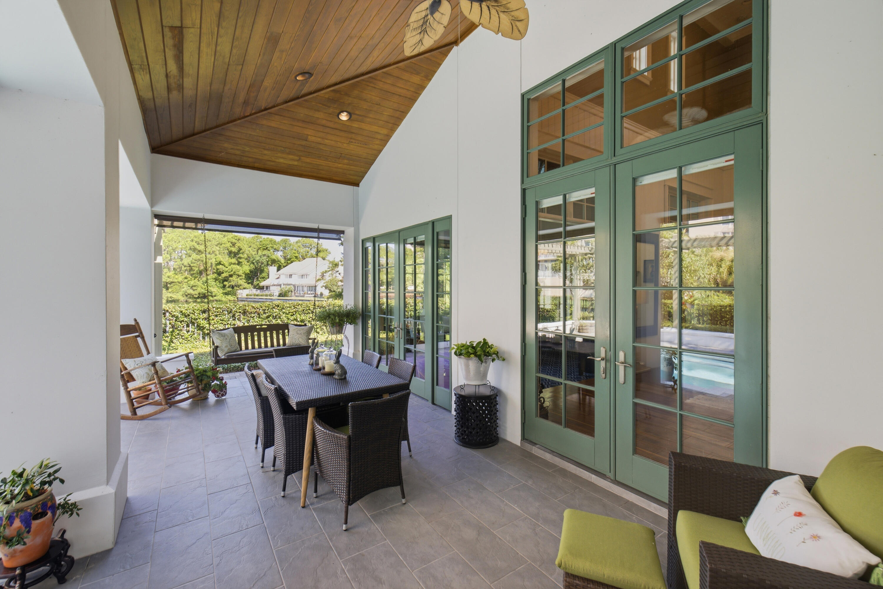 ISLAND ESTATES - Residential