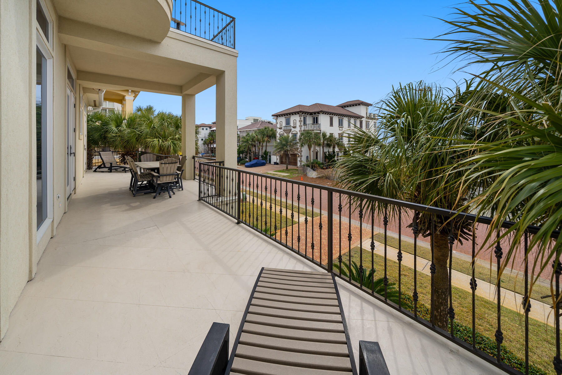 DESTINY BY THE SEA - Residential