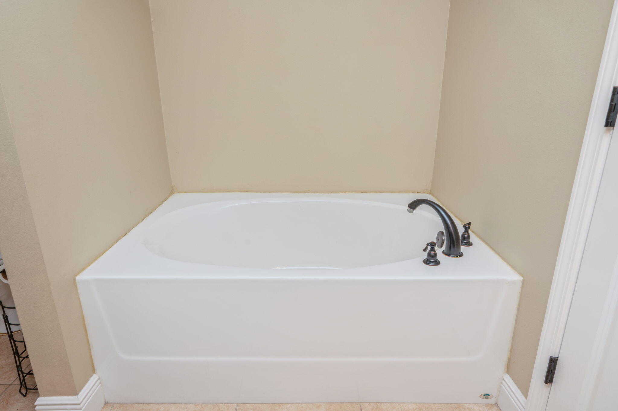 METES & BOUNDS - Residential Lease