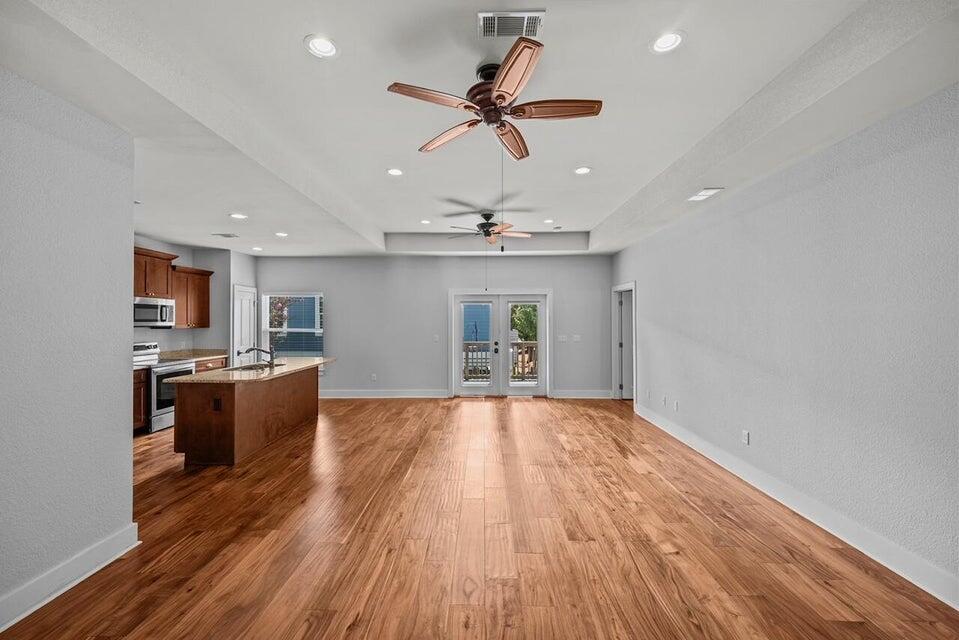 HIDDEN GROVE - Residential