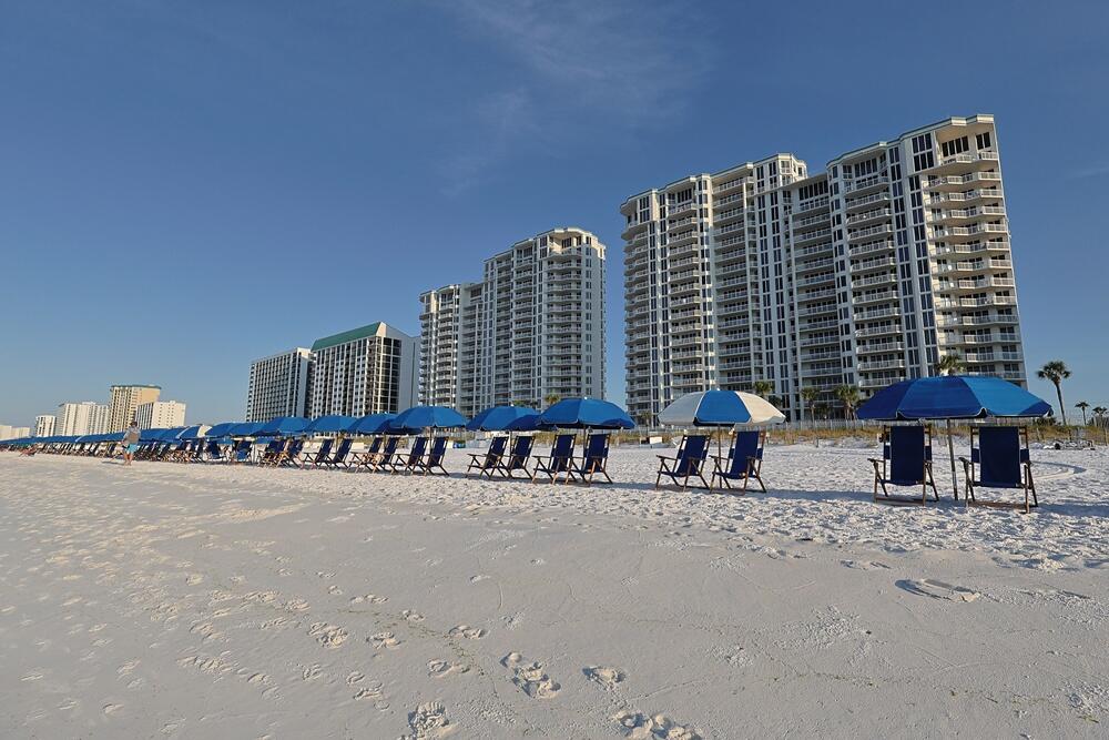 SILVER BEACH TOWERS - Residential