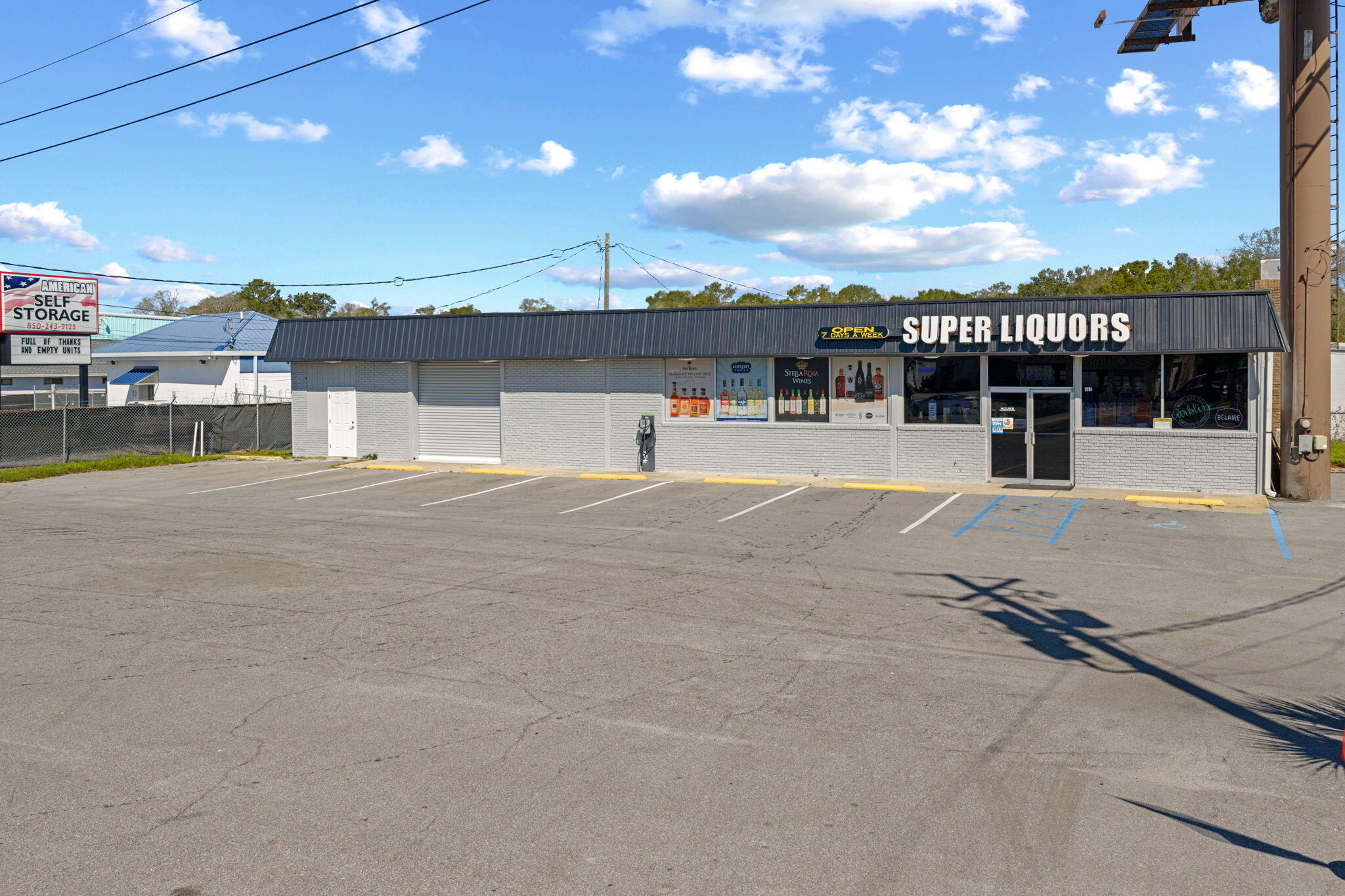 Prime Commercial Building 
Positioned along the heavily traveled Mary Esther Cutoff, this 3,760 SF freestanding commercial building delivers exceptional visibility, access, and versatility for an owner-user or investor. Located just east of a lighted intersection, the property benefits from steady daily traffic and is ideally suited for retail, showroom or service-based operations.
This offering is truly turnkey. A fully renovated interior featuring updated finishes, a new metal roof, new HVAC and exterior panel replacements. The property can be vacated 30 days after close.