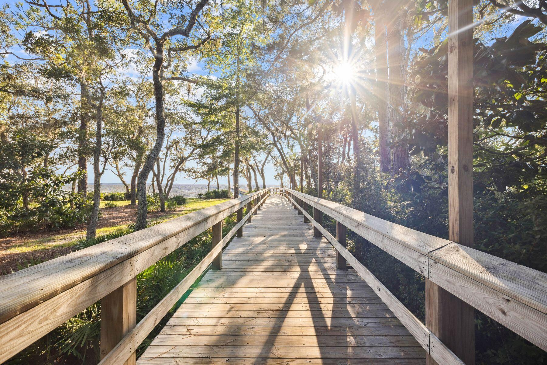 HAMMOCK BAY - STEAMBOAT LANDING - Residential