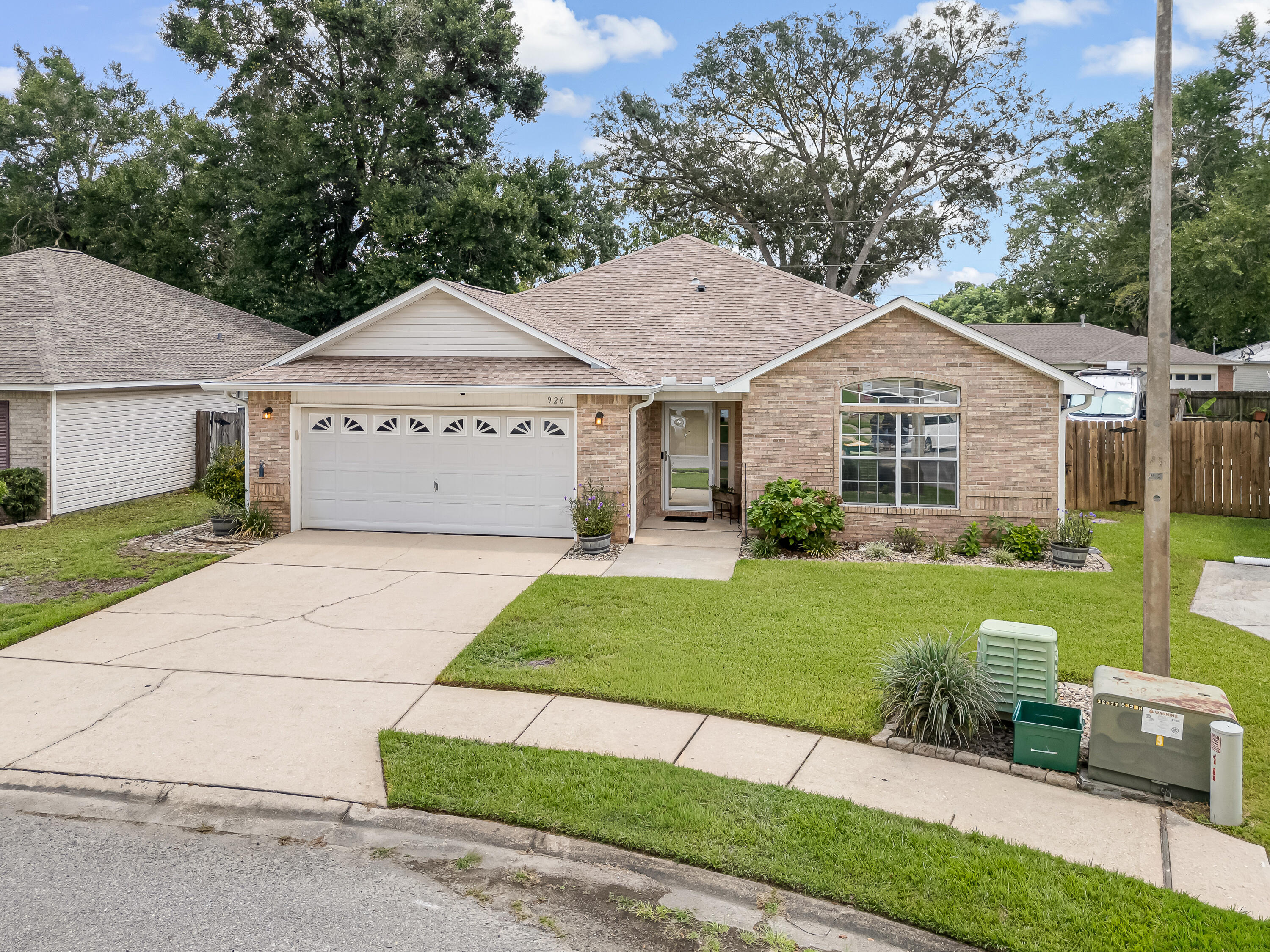 OAK PARK ESTATES - Residential