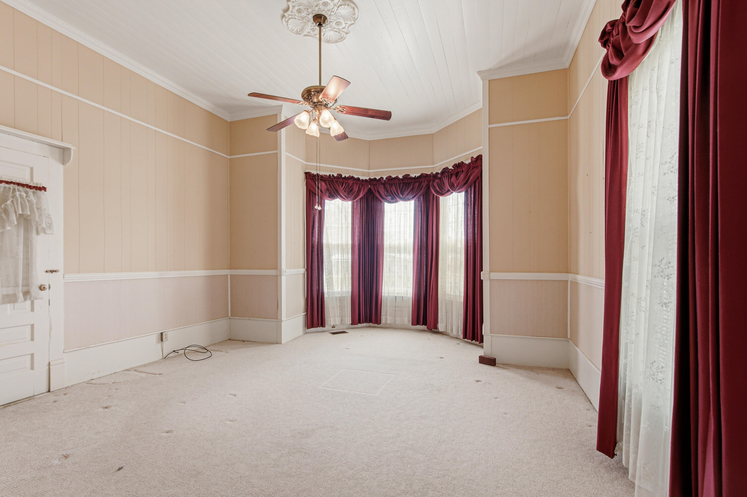 NO RECORDED SUBDIVISION - Residential