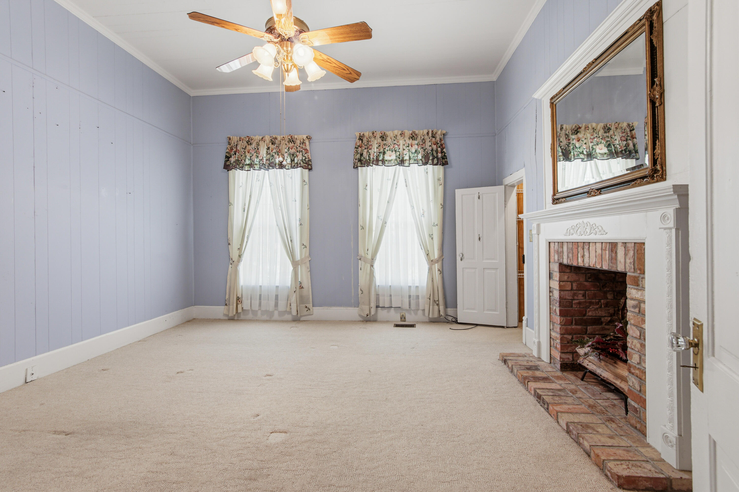 NO RECORDED SUBDIVISION - Residential