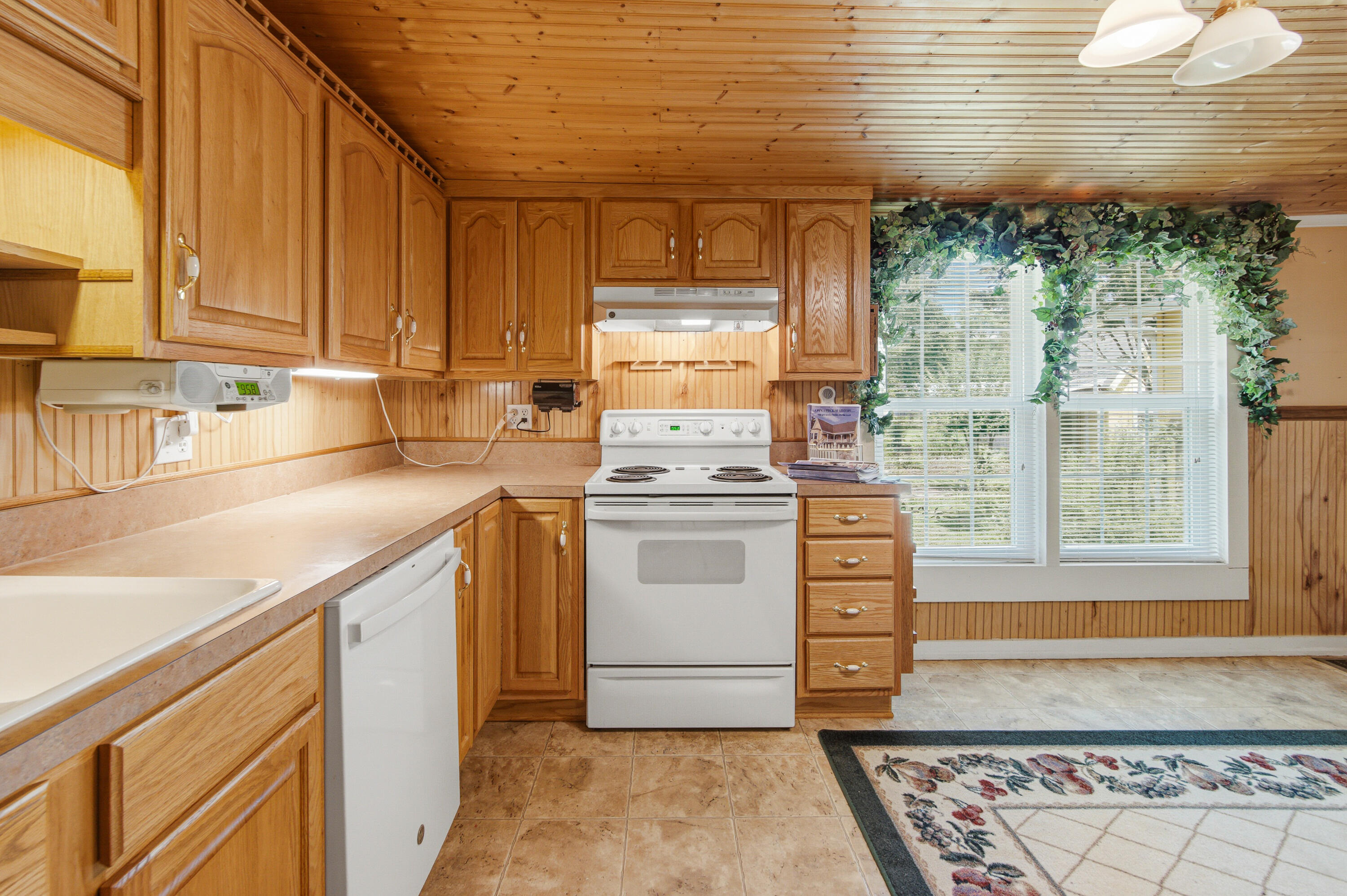 NO RECORDED SUBDIVISION - Residential