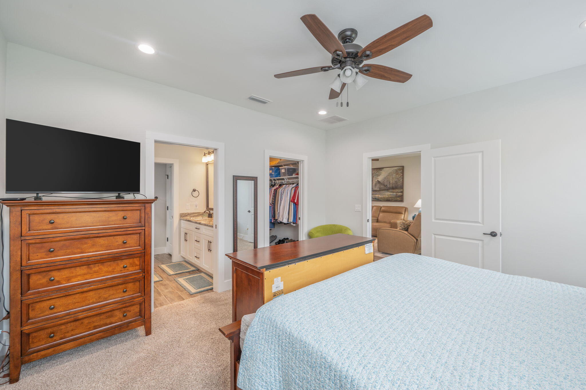 WATKINS POINTE LOT 3 - Residential