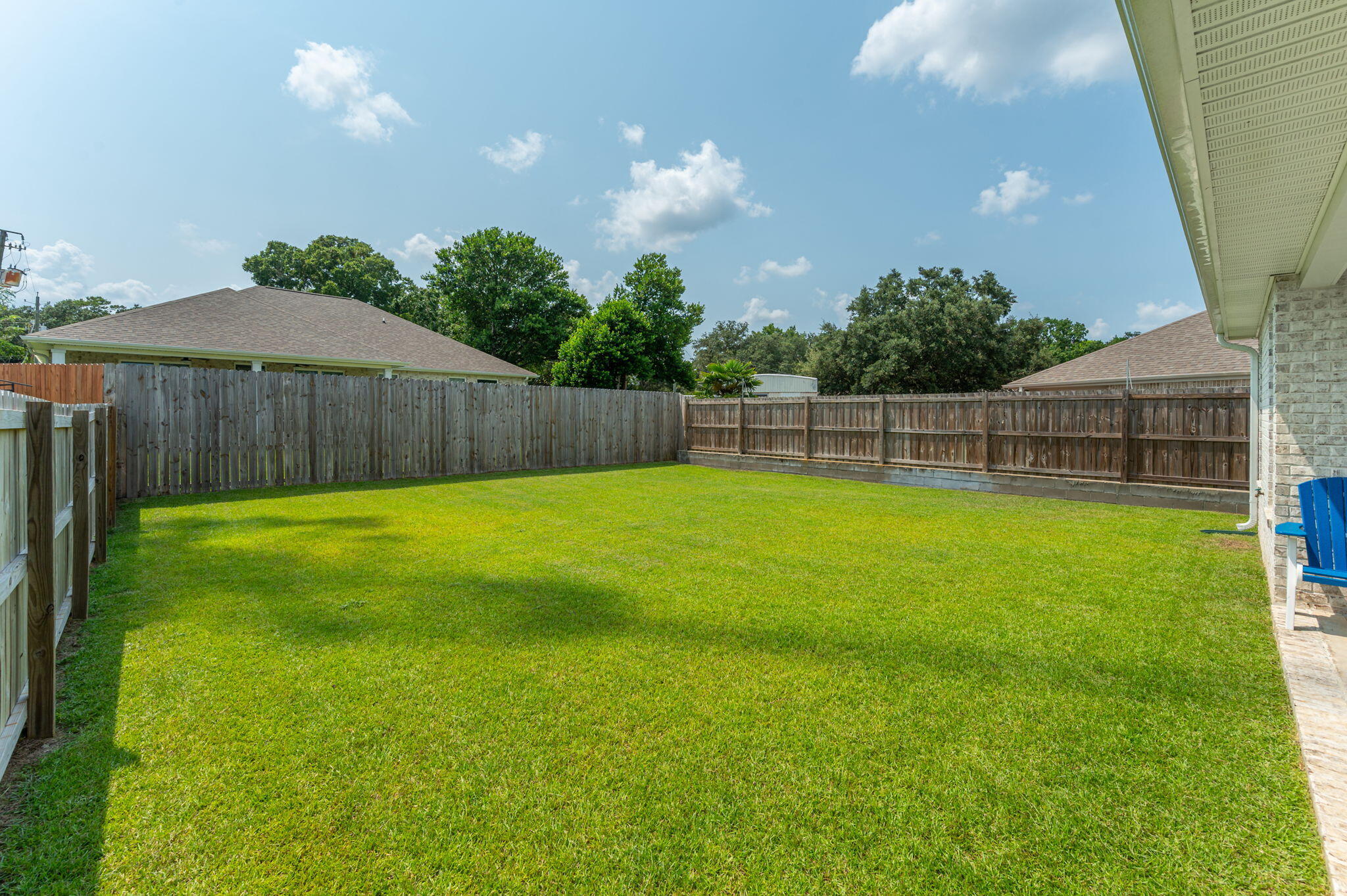 WATKINS POINTE LOT 3 - Residential
