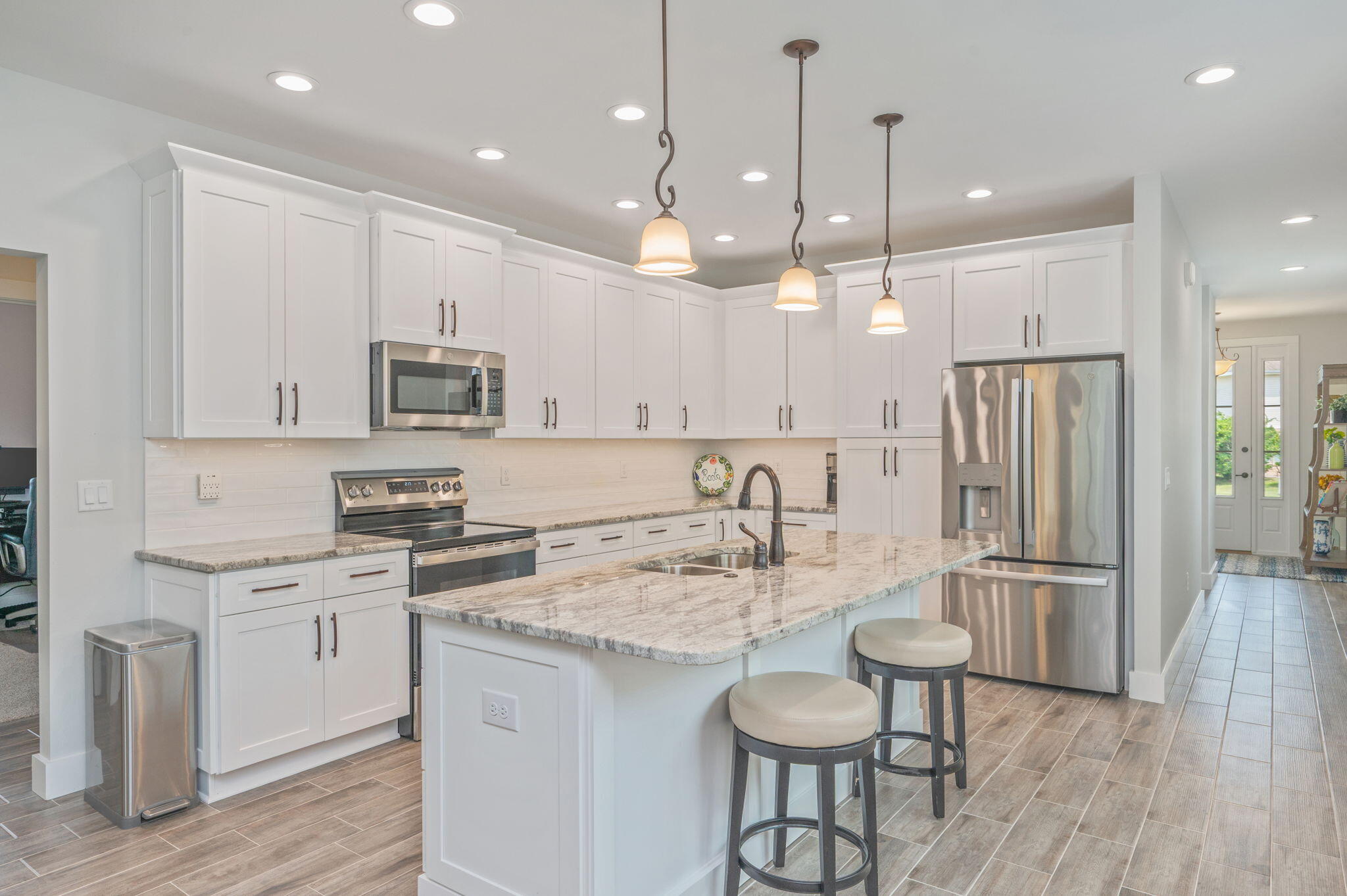 WATKINS POINTE LOT 3 - Residential