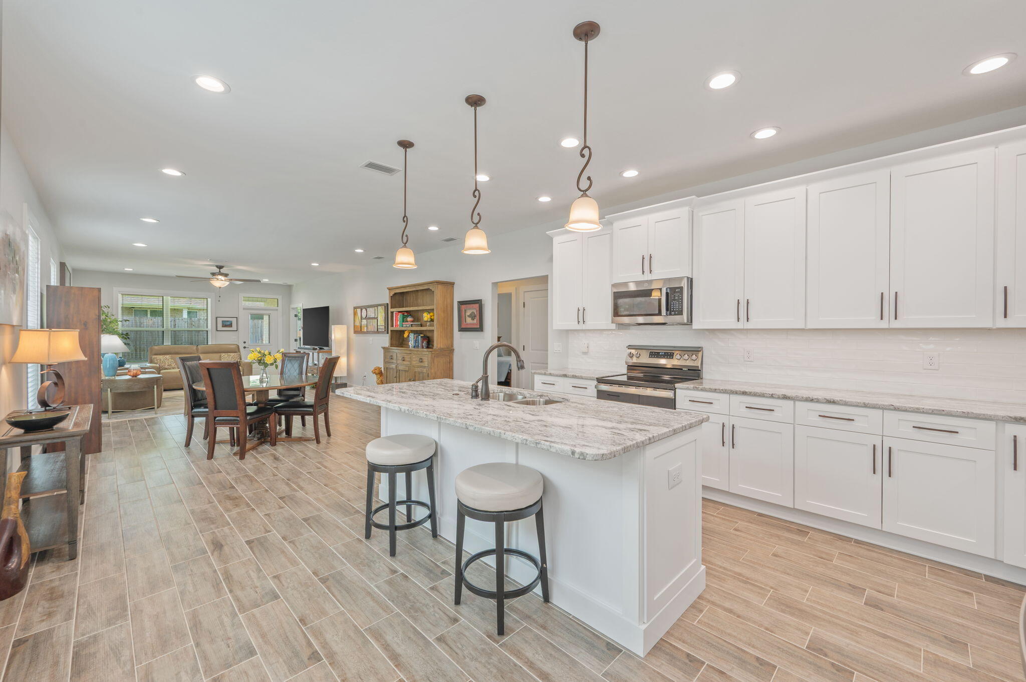WATKINS POINTE LOT 3 - Residential