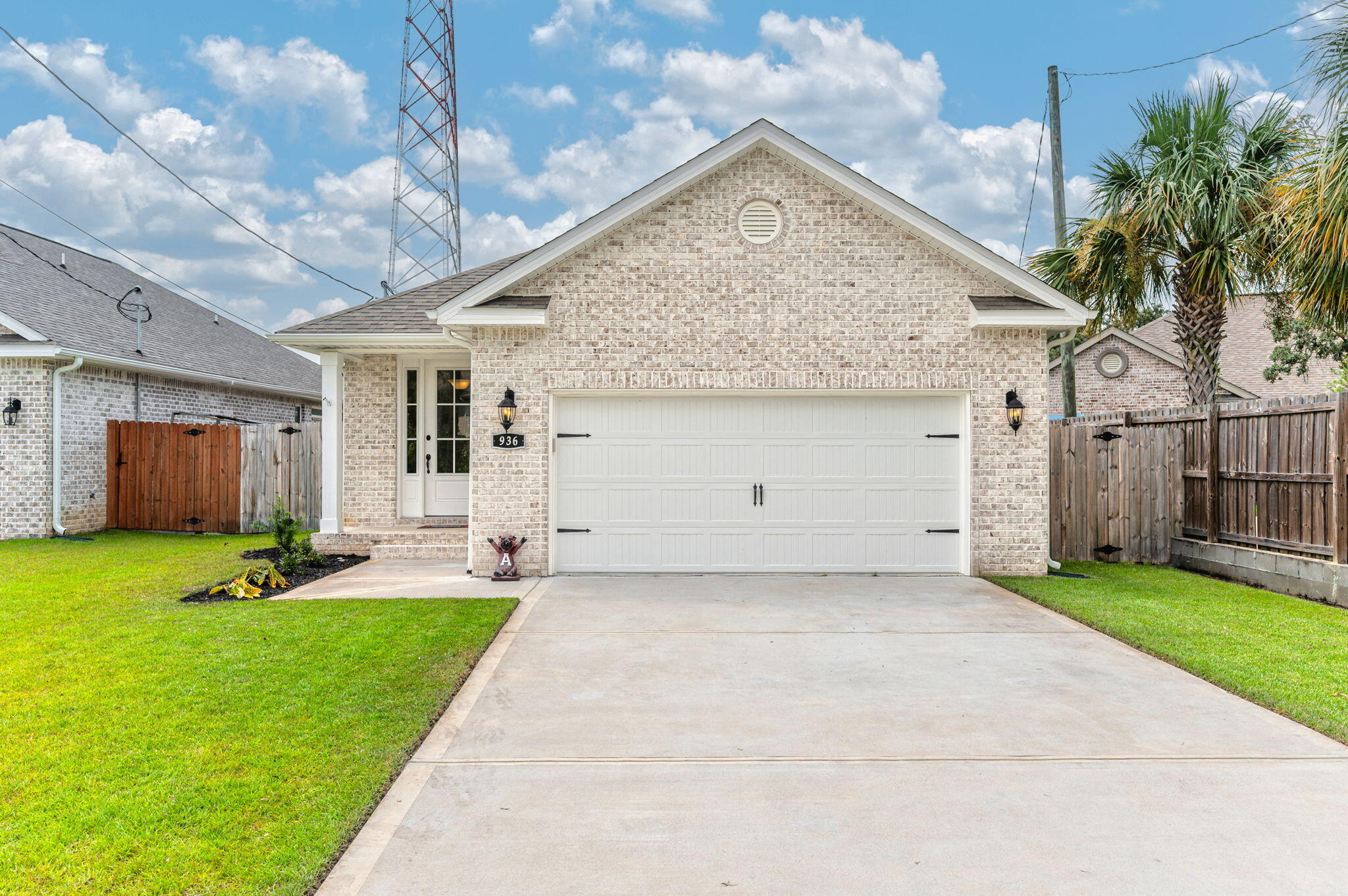 WATKINS POINTE LOT 3 - Residential