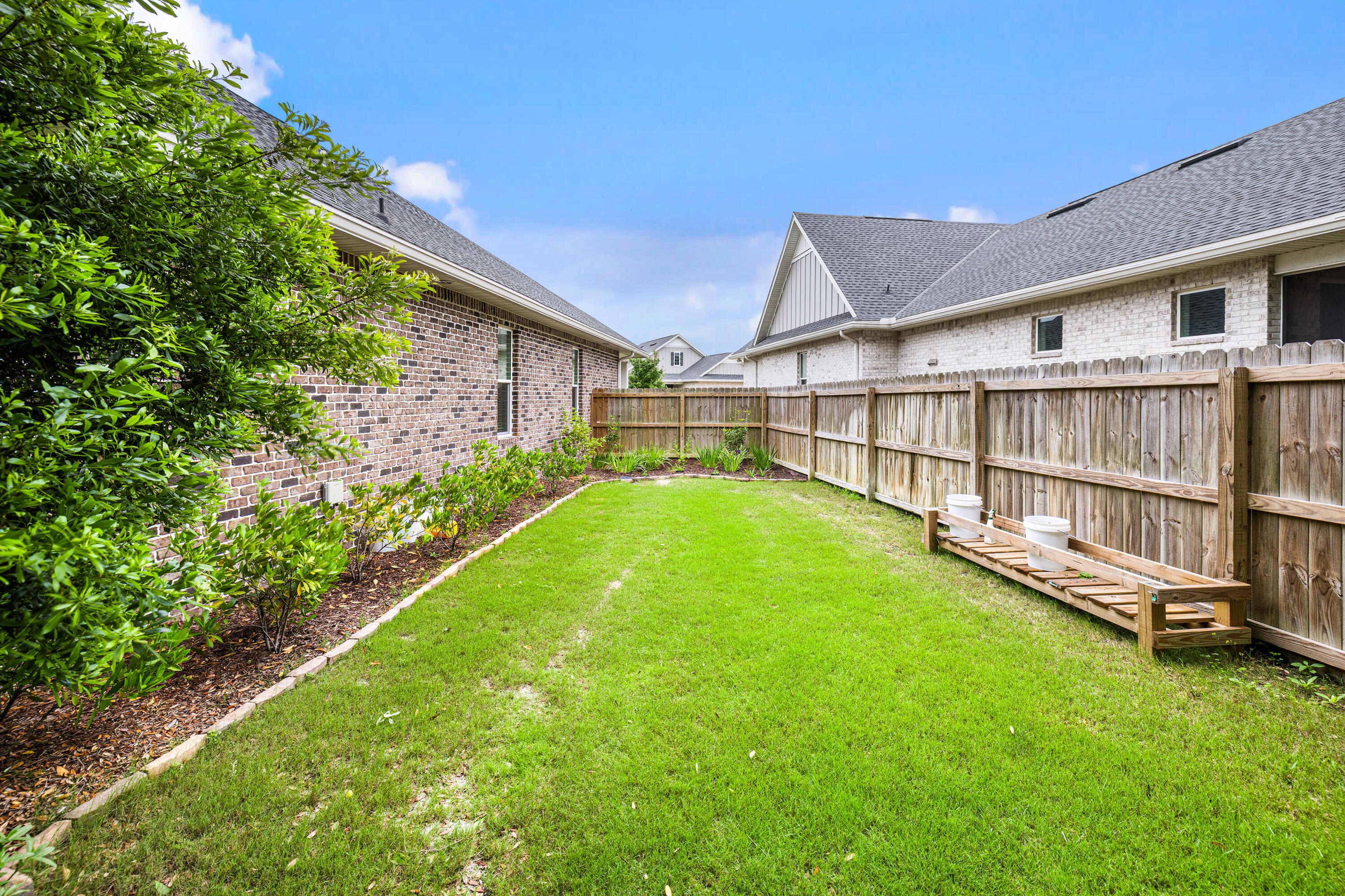 RAIDERS LANDING PHASE II - Residential Lease