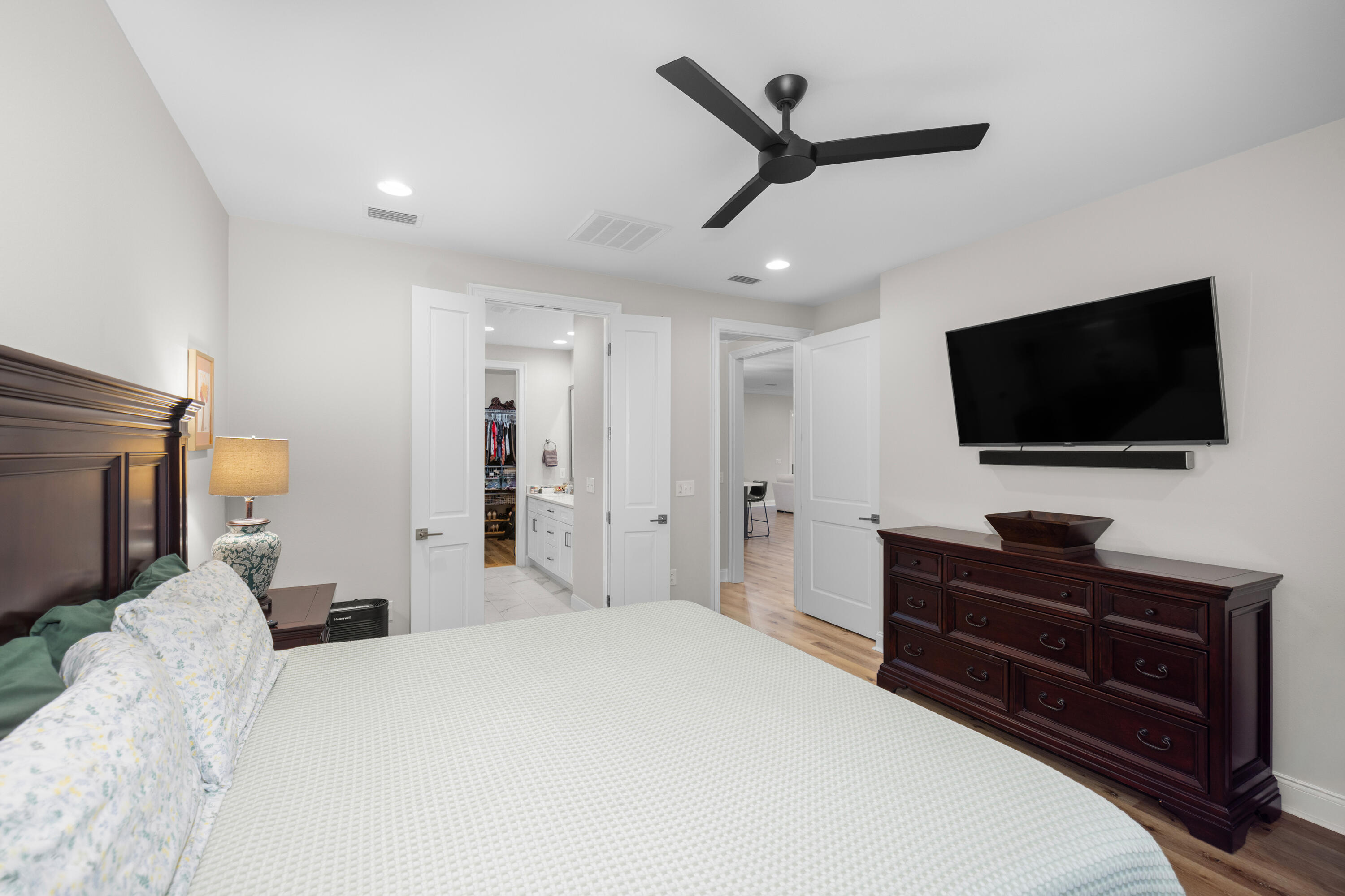 RAIDERS LANDING PHASE II - Residential Lease