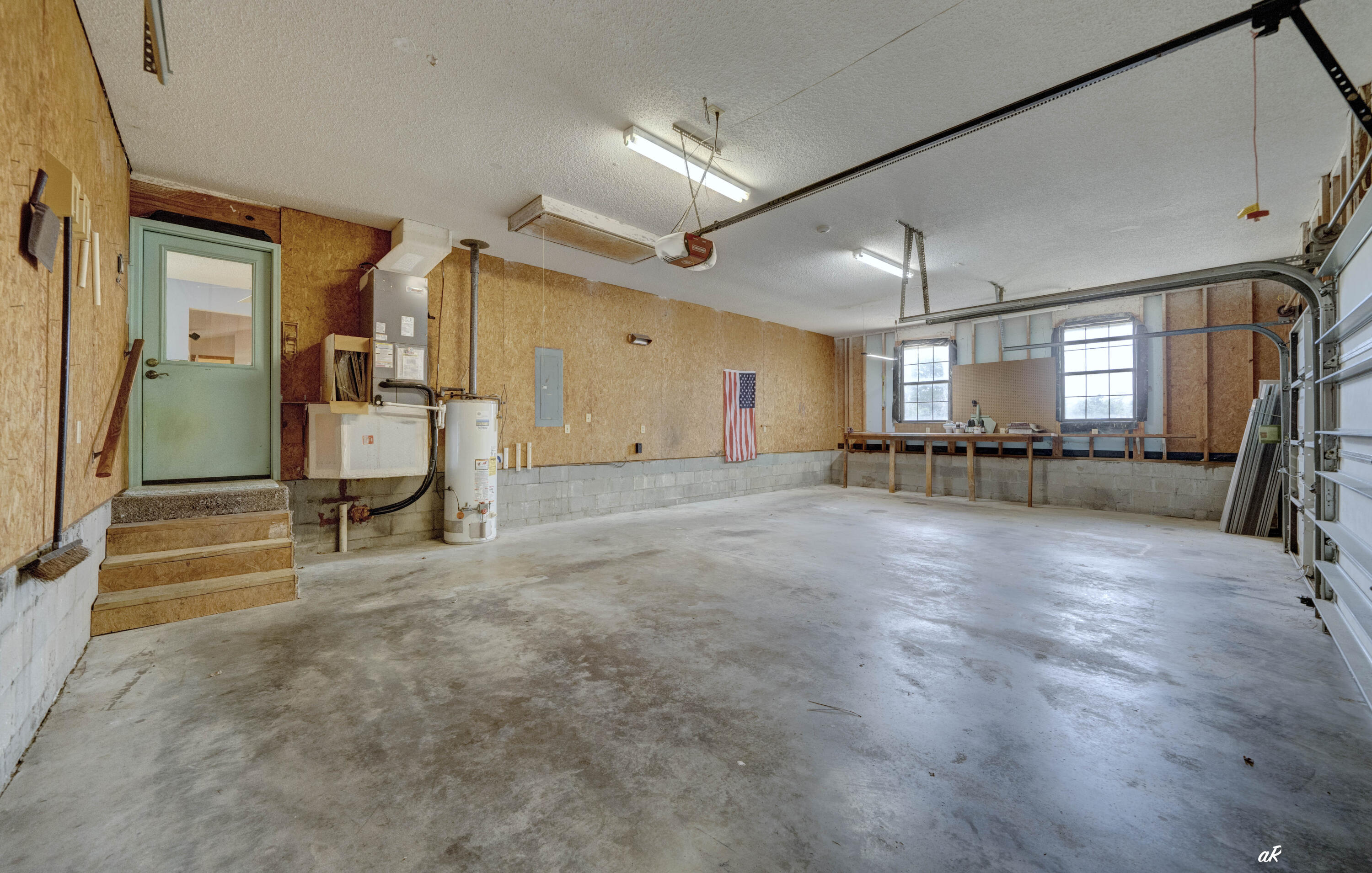 THOMAS DRIVE PARK UNIT 4 - Residential